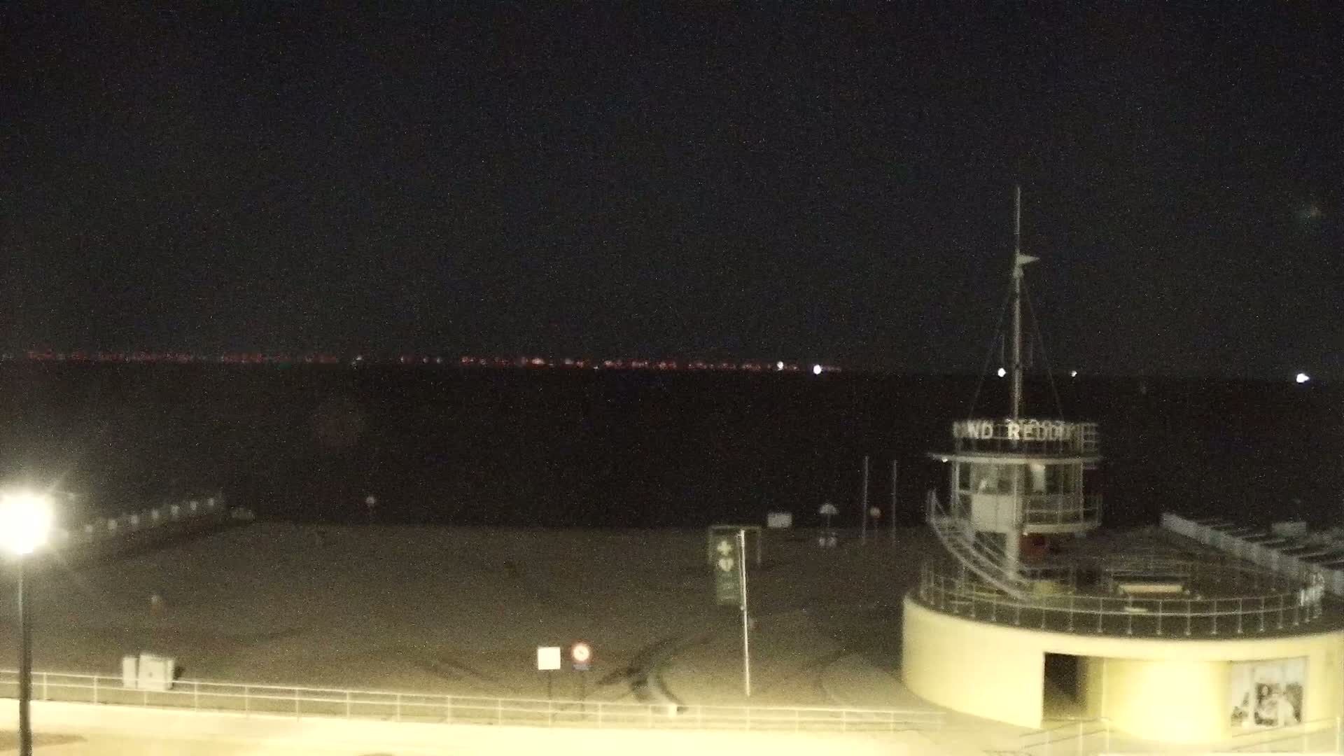 Knokke-Heist, Knokke Strand Beach Live Cam - Bruges, West Flanders (Flandre-Occidentale), Flemish (Flamande), Belgium