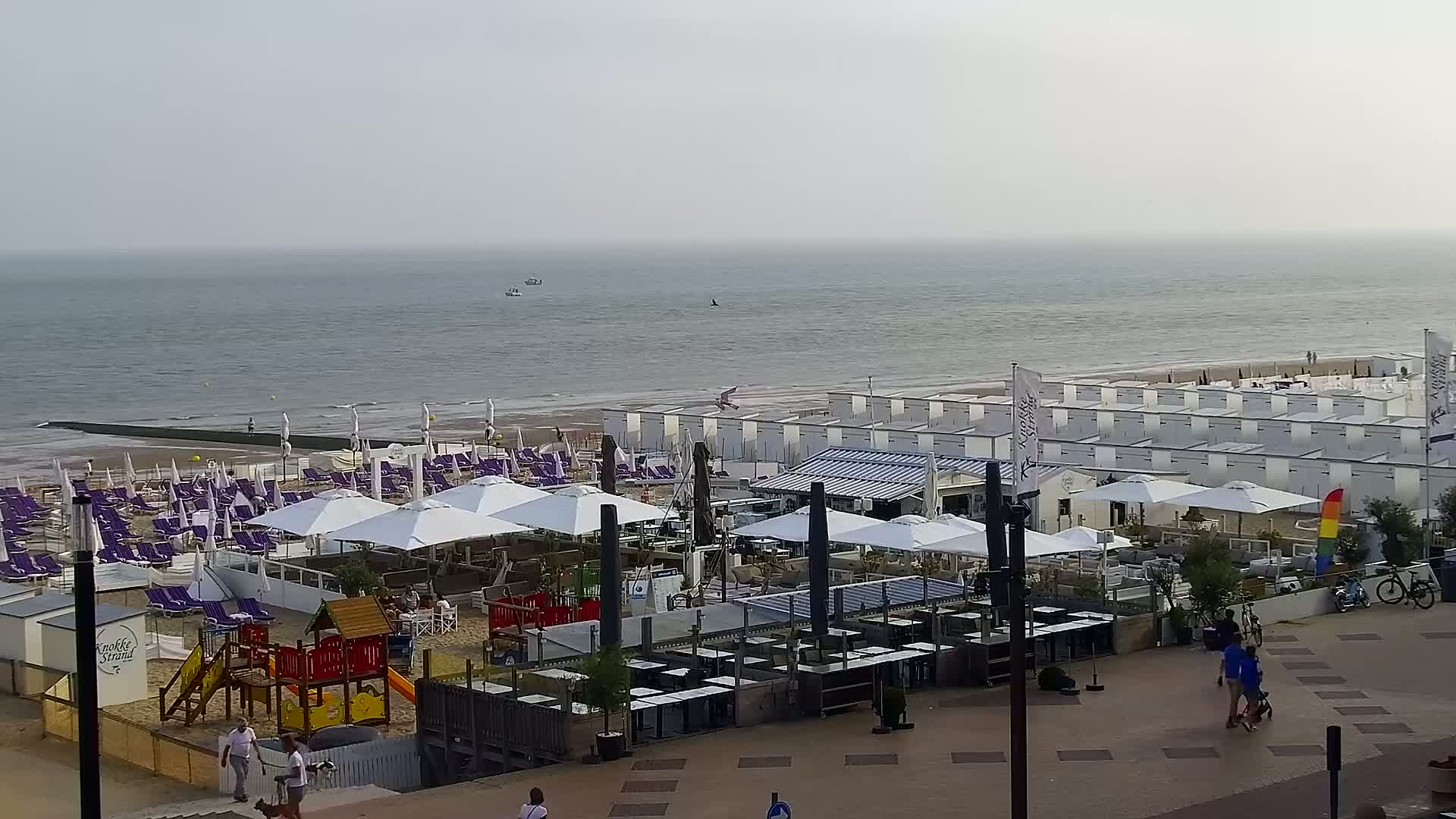 Knokke-Heist, Knokke Strand Beach Live Cam - Bruges, West Flanders (Flandre-Occidentale), Flemish (Flamande), Belgium