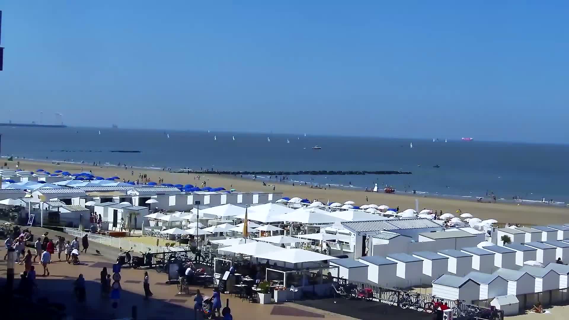 Knokke-Heist, Knokke Strand Beach Live Cam - Bruges, West Flanders (Flandre-Occidentale), Flemish (Flamande), Belgium