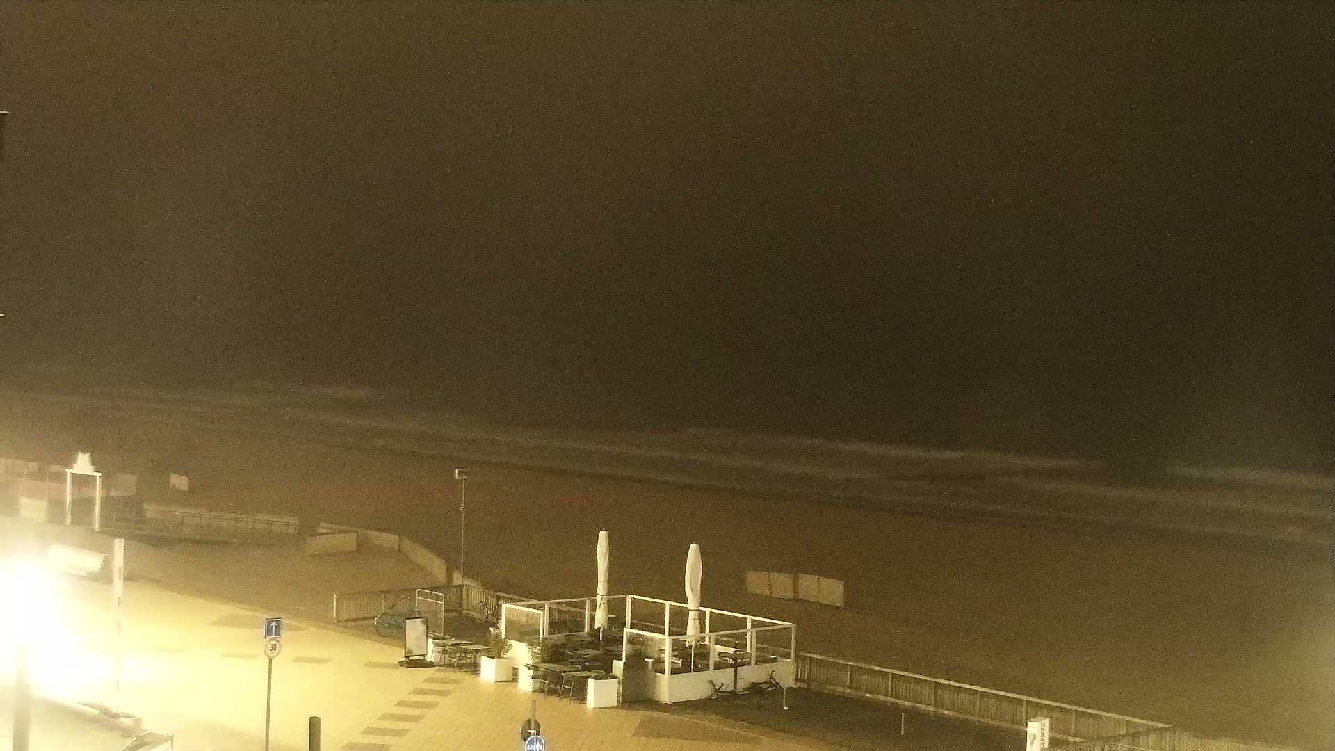 Knokke-Heist, Knokke Strand Beach Live Cam - Bruges, West Flanders (Flandre-Occidentale), Flemish (Flamande), Belgium