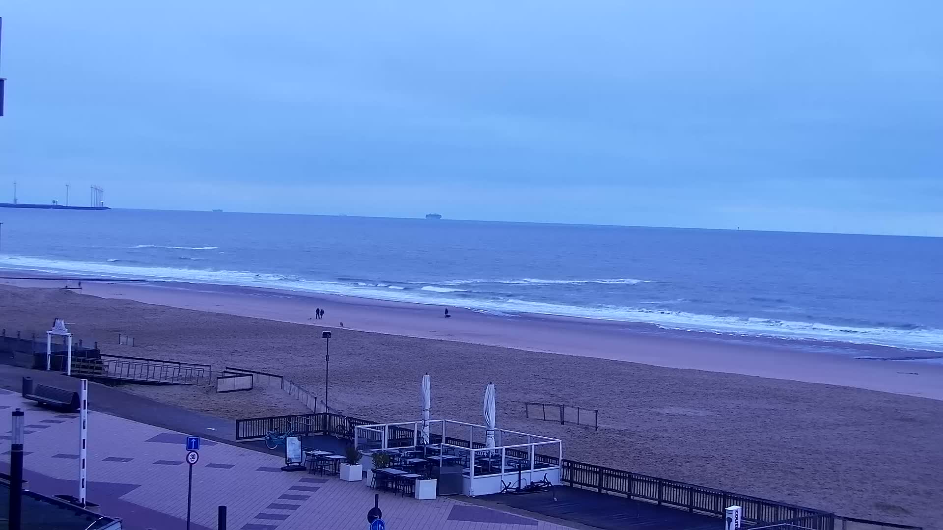 Knokke-Heist, Knokke Strand Beach Live Cam - Bruges, West Flanders (Flandre-Occidentale), Flemish (Flamande), Belgium