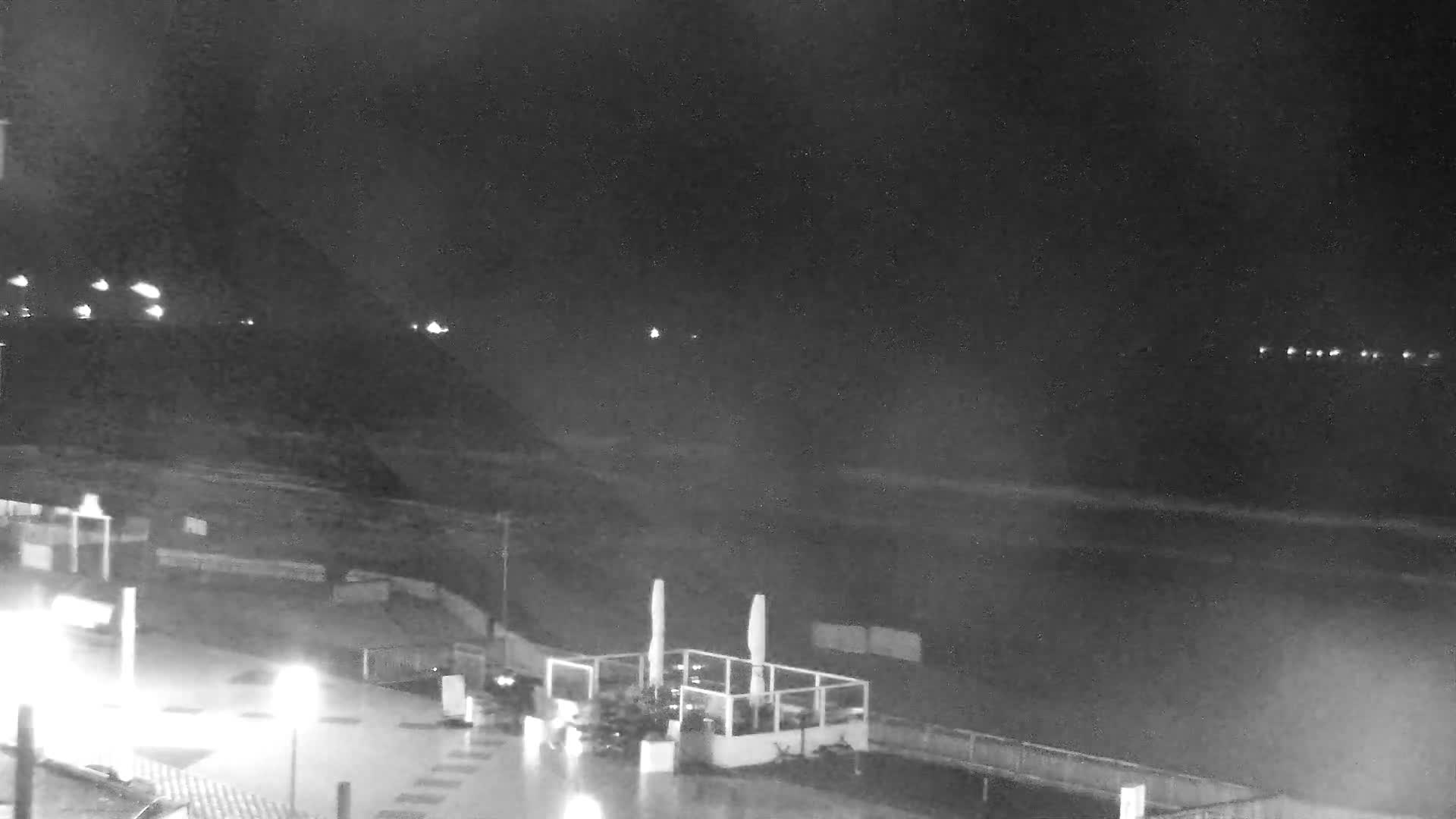 Knokke-Heist, Knokke Strand Beach Live Cam - Bruges, West Flanders (Flandre-Occidentale), Flemish (Flamande), Belgium