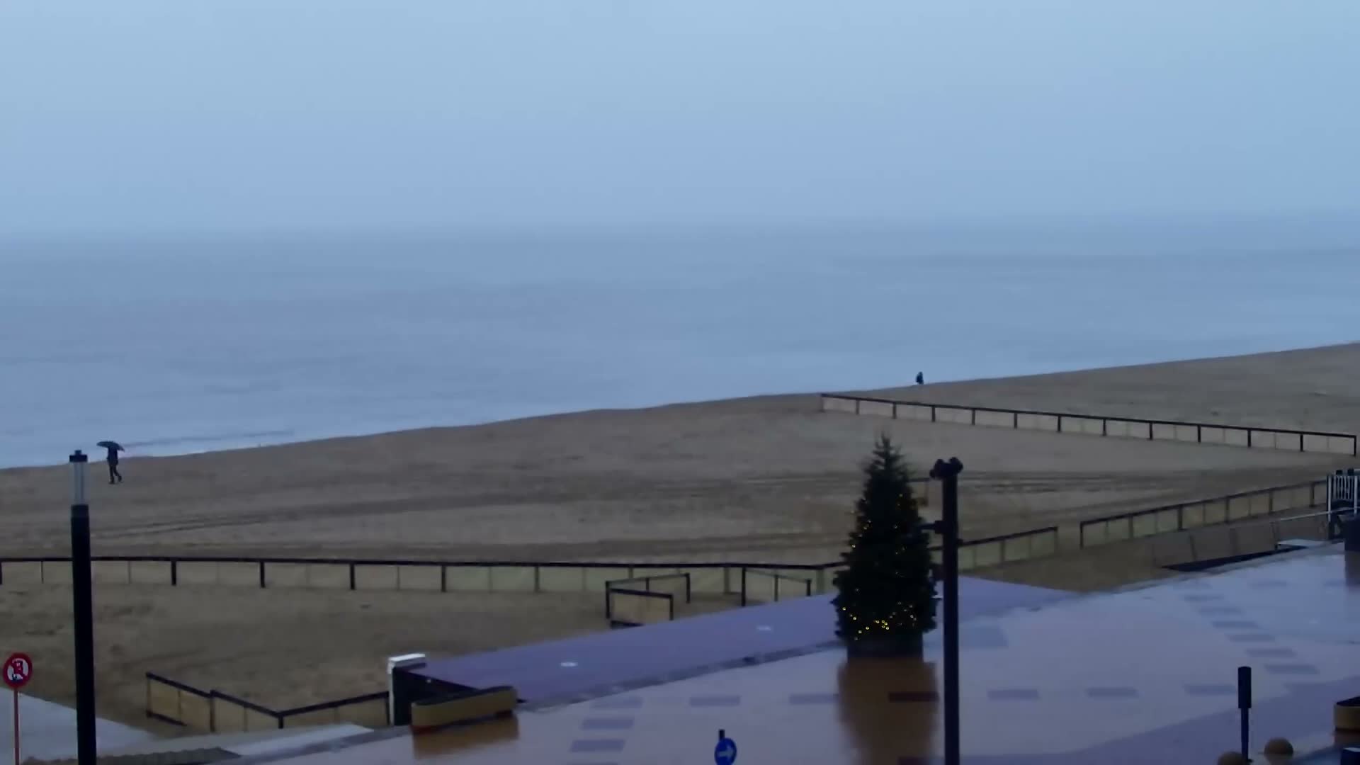 Knokke-Heist, Knokke Strand Beach Live Cam - Bruges, West Flanders (Flandre-Occidentale), Flemish (Flamande), Belgium