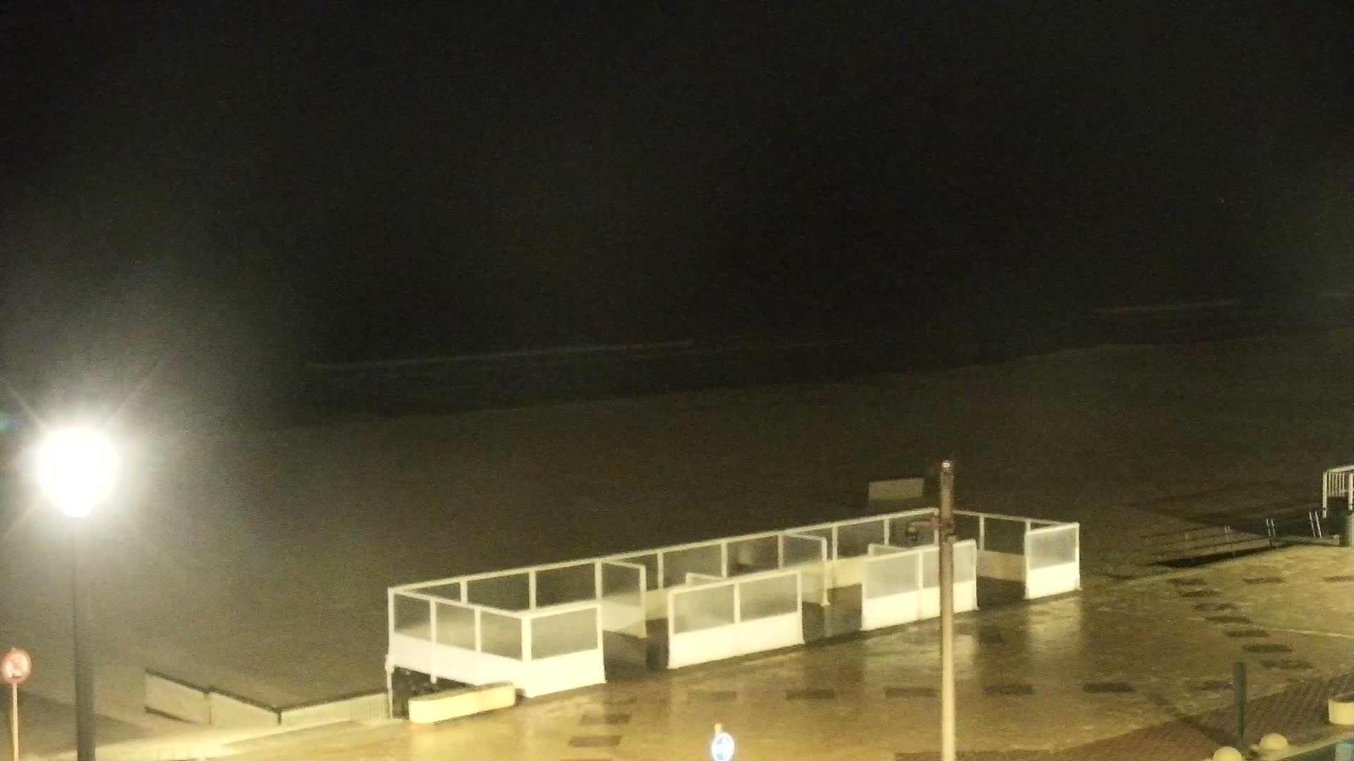 Knokke-Heist, Knokke Strand Beach Live Cam - Bruges, West Flanders (Flandre-Occidentale), Flemish (Flamande), Belgium