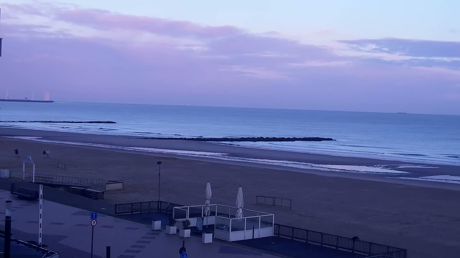 Knokke-Heist, Knokke Strand Beach Live Cam - Bruges, West Flanders (Flandre-Occidentale), Flemish (Flamande), Belgium