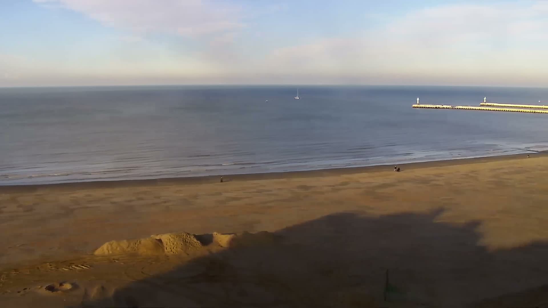 Nieuwpoort Comune & Plage Skyline Live Cam - Veurne (Furnes), West Flanders (Flandre-Occidentale), Flemish (Flamande), Belgium