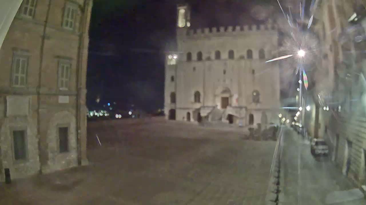 Gubbio Piazza Grande Square Live Cam - Perugia, Urmia, Italy