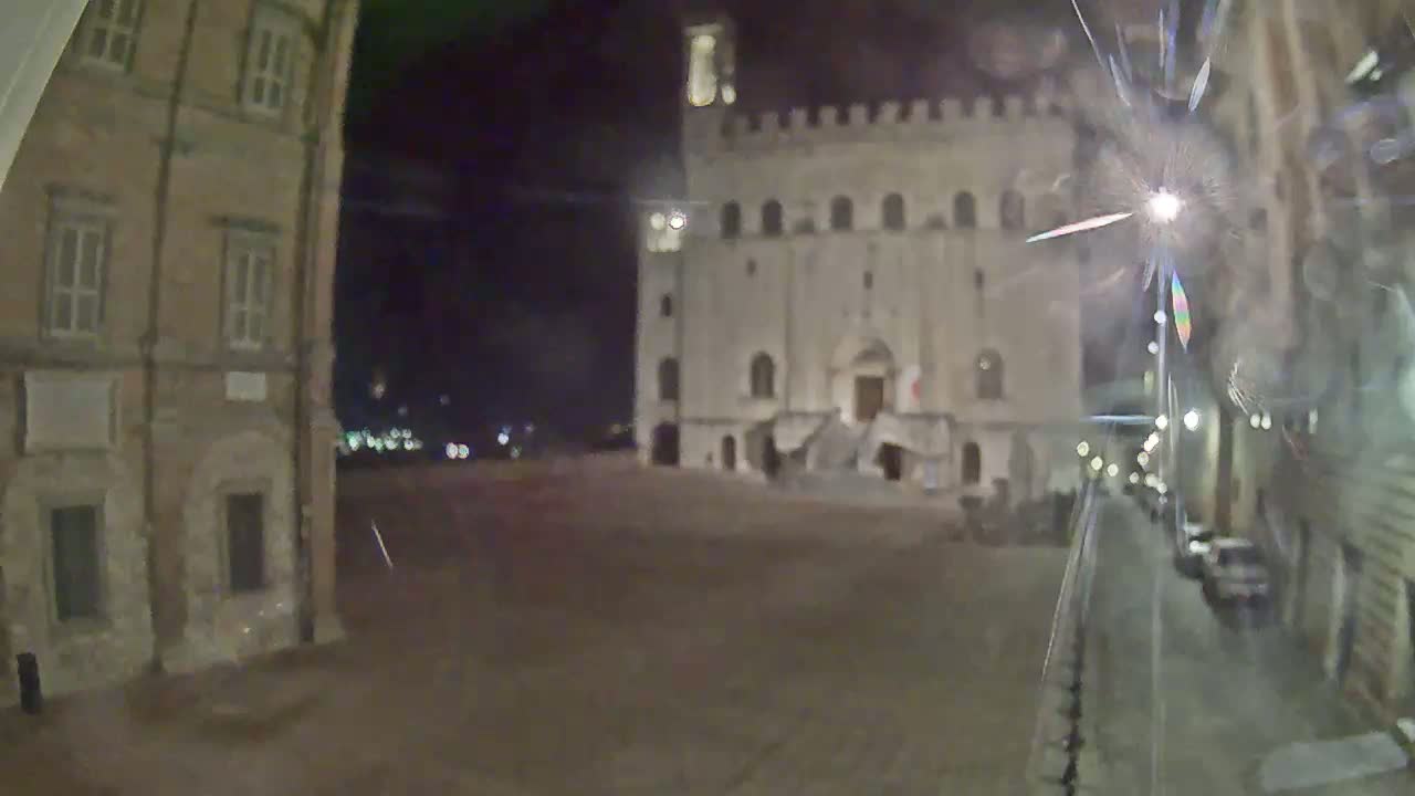 Gubbio Piazza Grande Square Live Cam - Perugia, Urmia, Italy