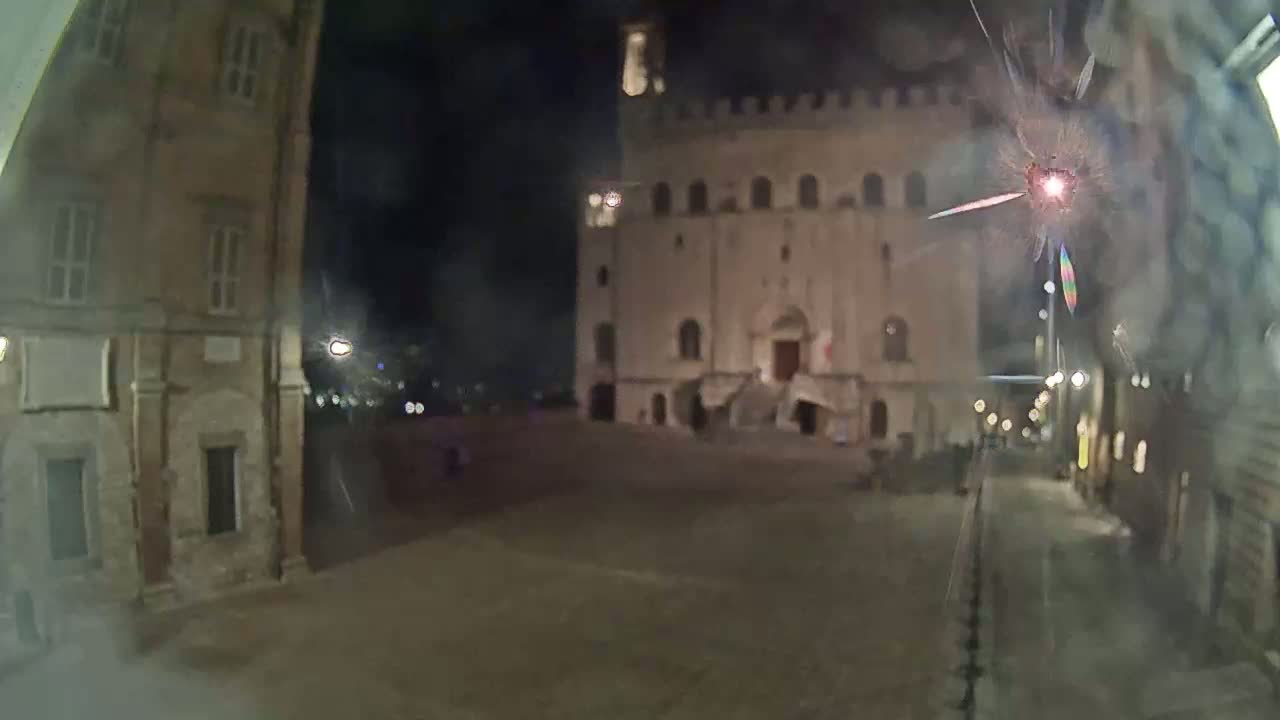Gubbio Piazza Grande Square Live Cam - Perugia, Urmia, Italy