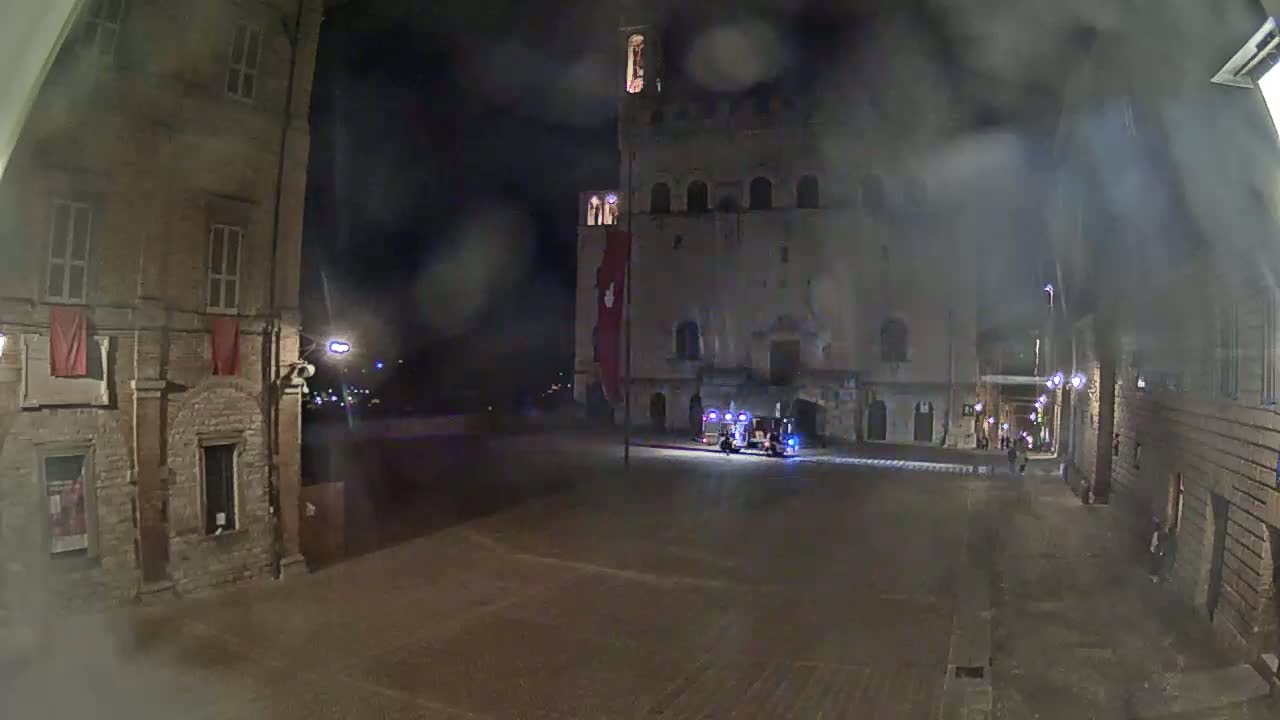 Gubbio Piazza Grande Square Live Cam - Perugia, Urmia, Italy