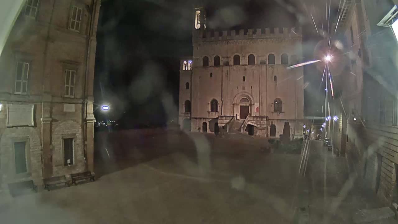 Gubbio Piazza Grande Square Live Cam - Perugia, Urmia, Italy