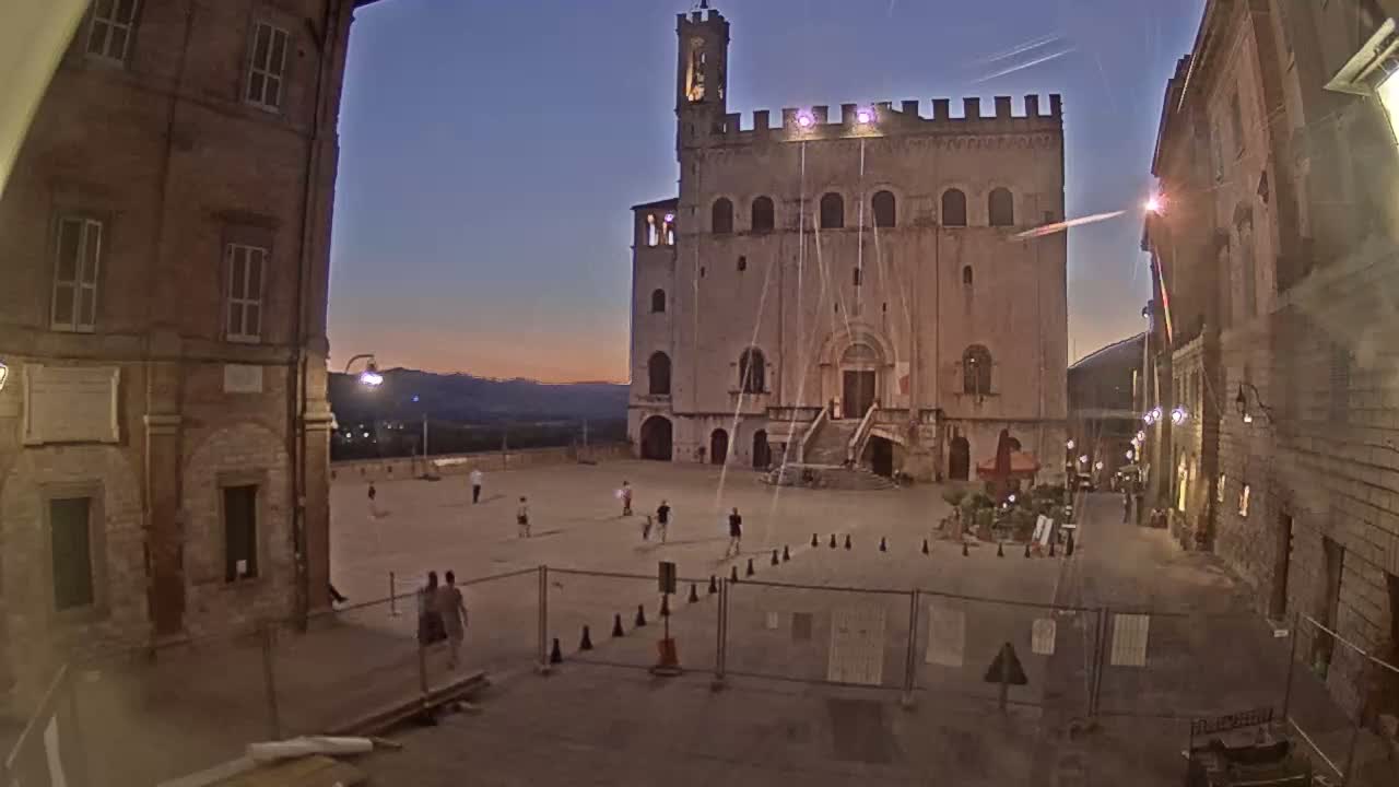 Gubbio Piazza Grande Square Live Cam - Perugia, Urmia, Italy