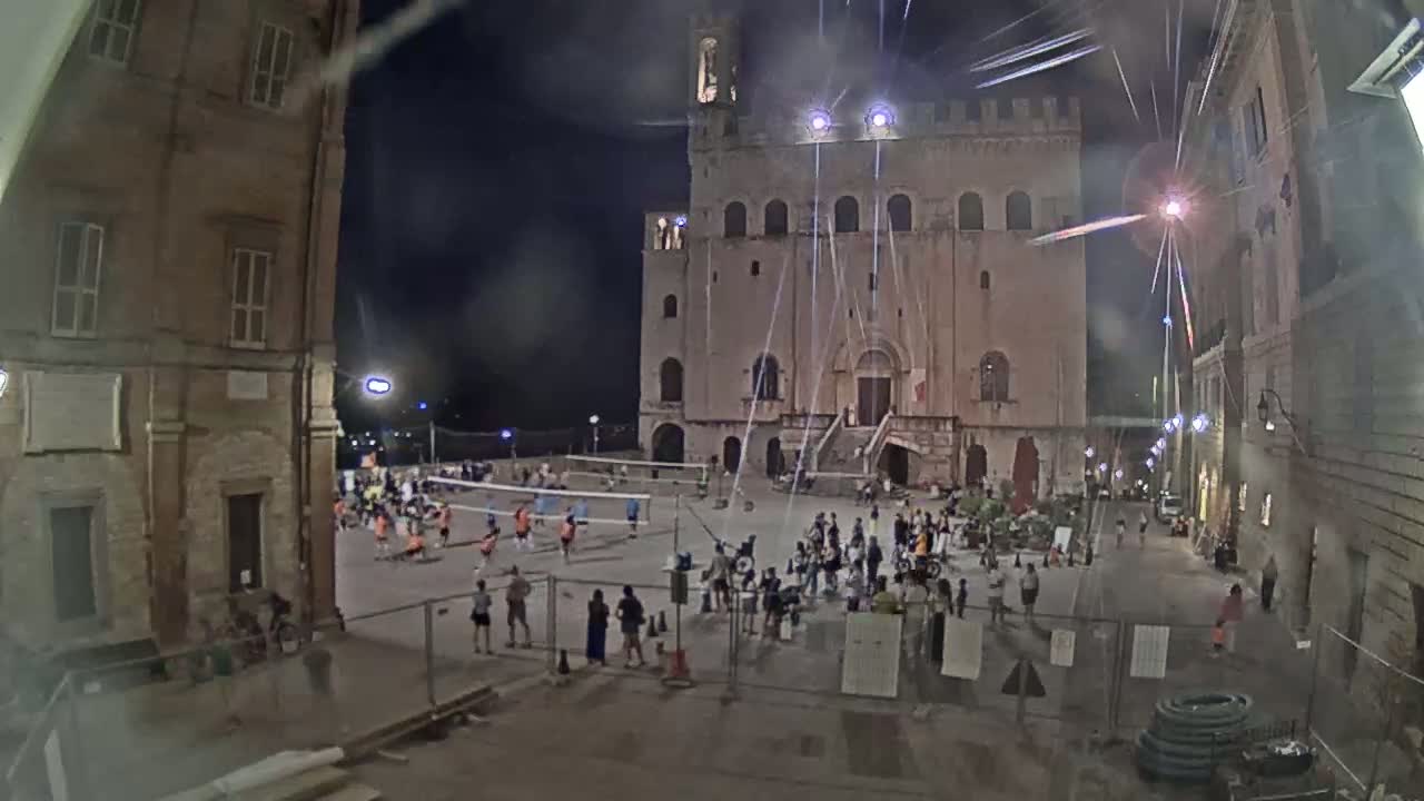 Gubbio Piazza Grande Square Live Cam - Perugia, Urmia, Italy