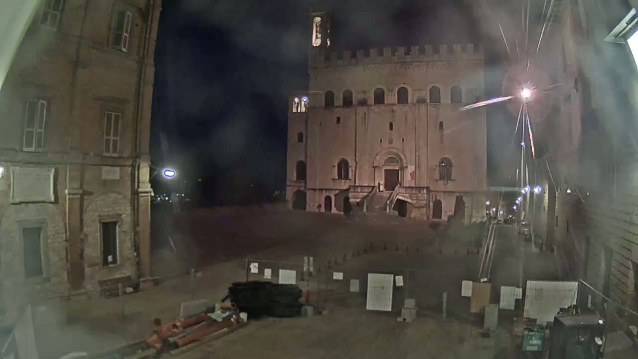 Gubbio Piazza Grande Square Live Cam - Perugia, Urmia, Italy