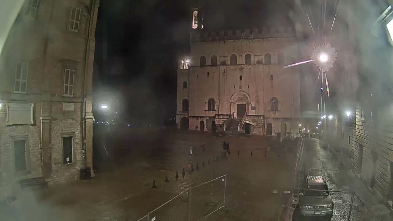 Gubbio Piazza Grande Square Live Cam - Perugia, Urmia, Italy