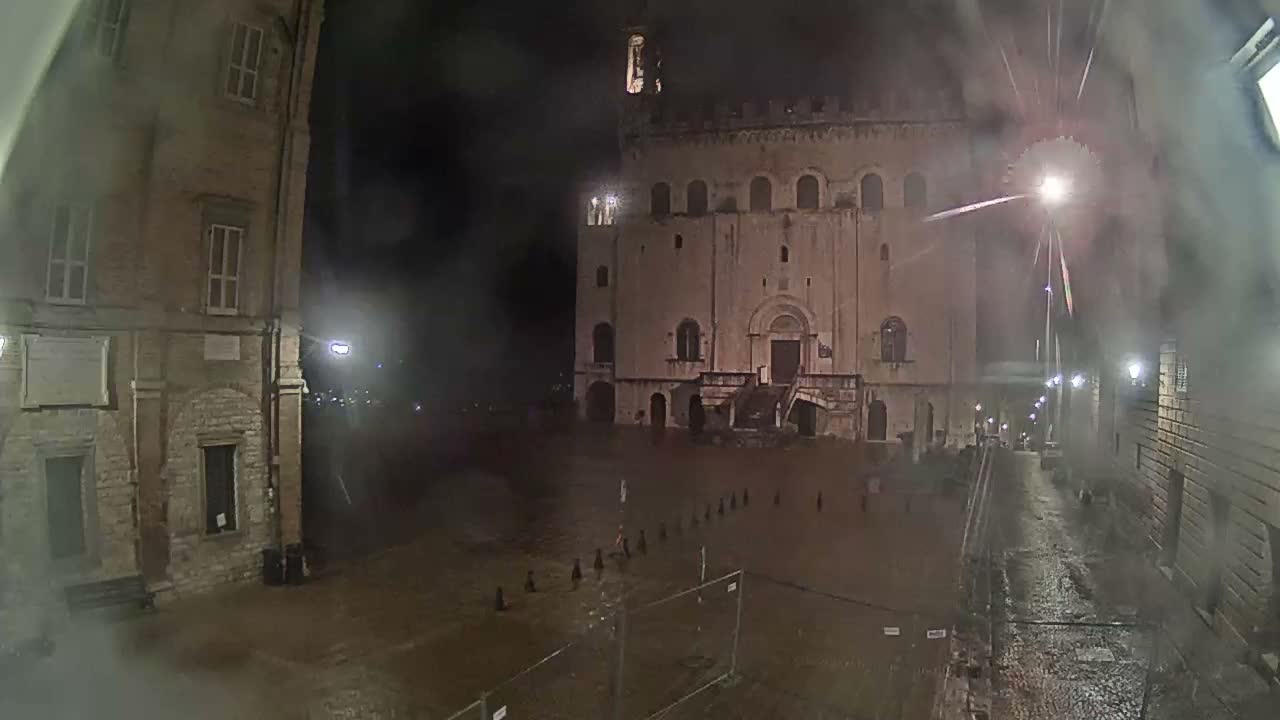 Gubbio Piazza Grande Square Live Cam - Perugia, Urmia, Italy
