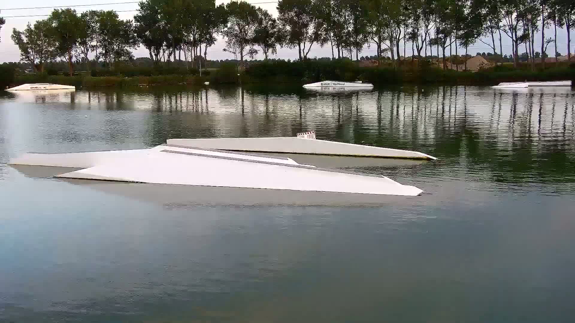 Knokke-Heist, Put van de Cloedet Sport Lake (De Cloedet Pond) Live Cam - Bruges, West Flanders (Flandre-Occidentale), Flemish (Flamande), Belgium