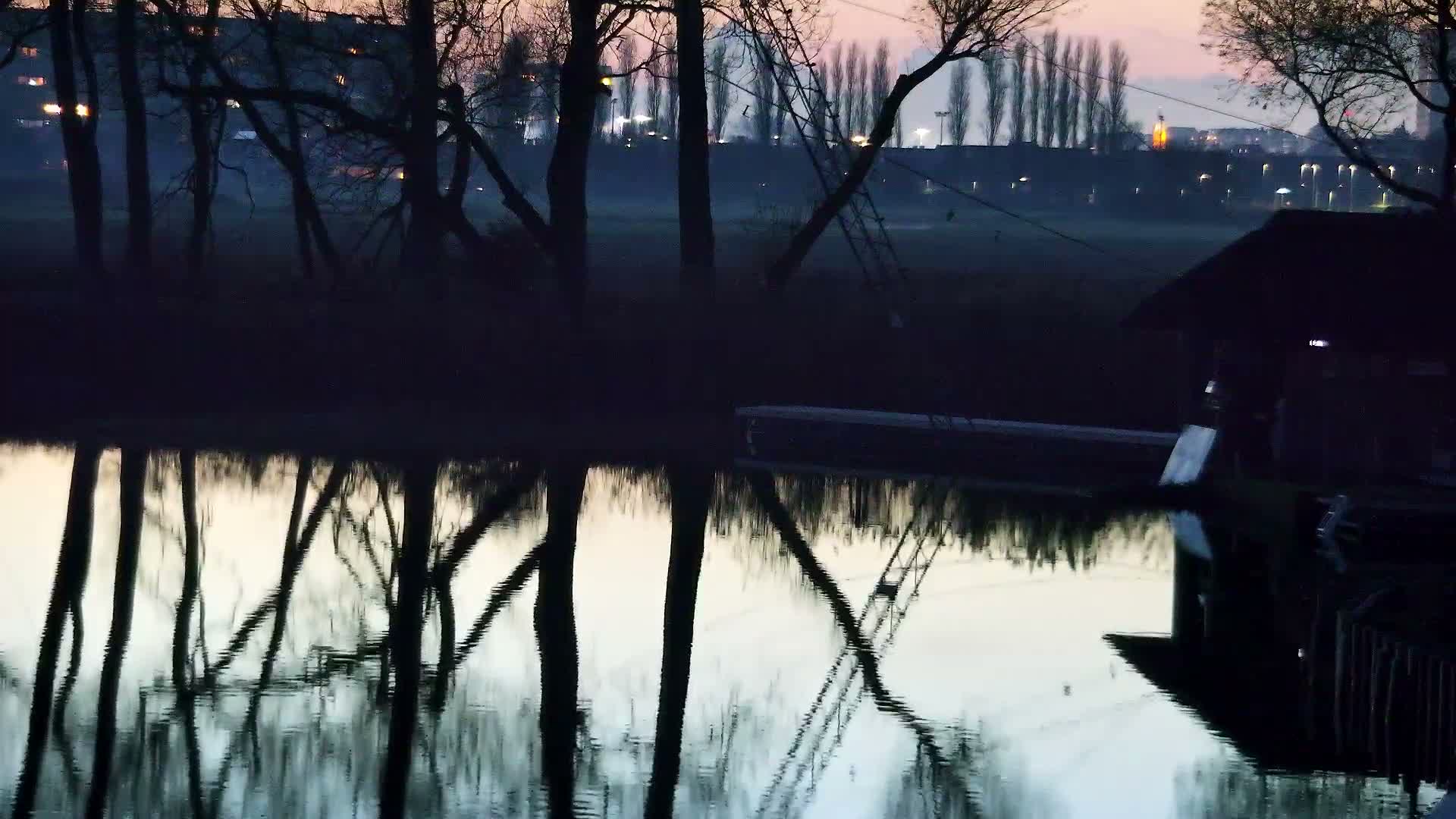 Knokke-Heist, Put van de Cloedet Sport Lake (De Cloedet Pond) Live Cam - Bruges, West Flanders (Flandre-Occidentale), Flemish (Flamande), Belgium