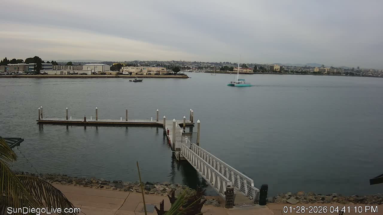 South San Diego & San Diego International Airport View with Radio from Shelter Island Live Cam SAN/KSAN - La Playa, San Diego, San Diego County, California, USA