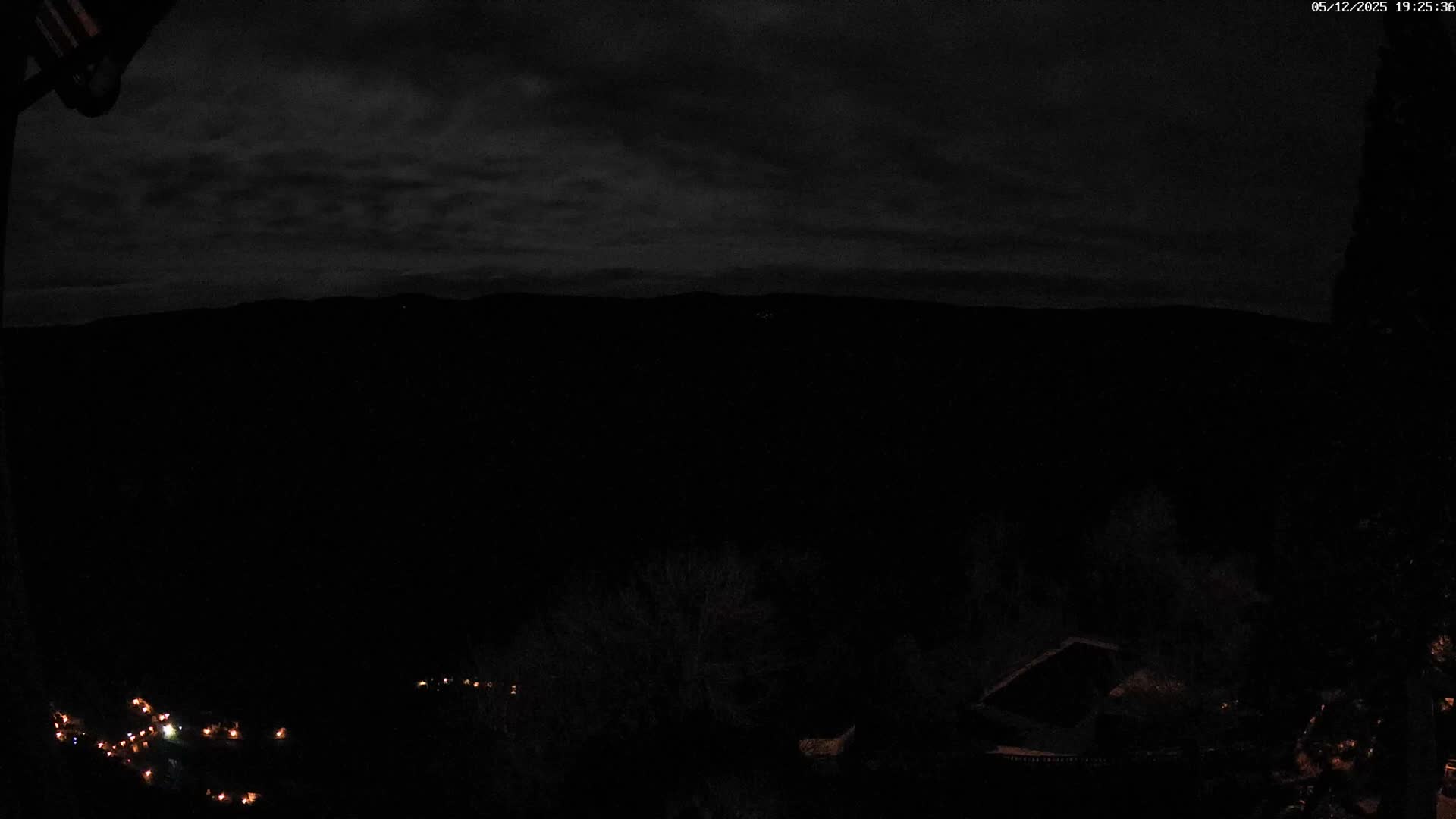 Les Gorges du Tarn (The Gorges of Tarn) View from Saint-Romme-de-Dolan Village Live Cam - Florac, Lozère, Occitanie, France