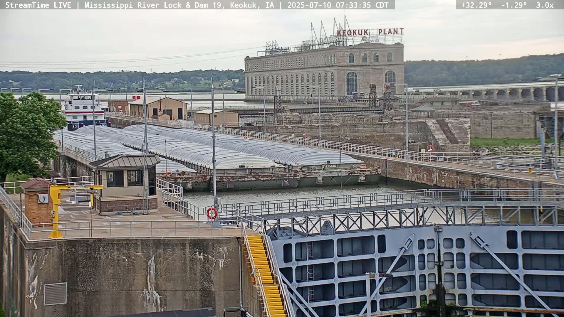 Keokuk Mississippi River Lock 19 Dam & Keokuk Power Plant Live Cam - Keokuk, Lee, Iowa, USA