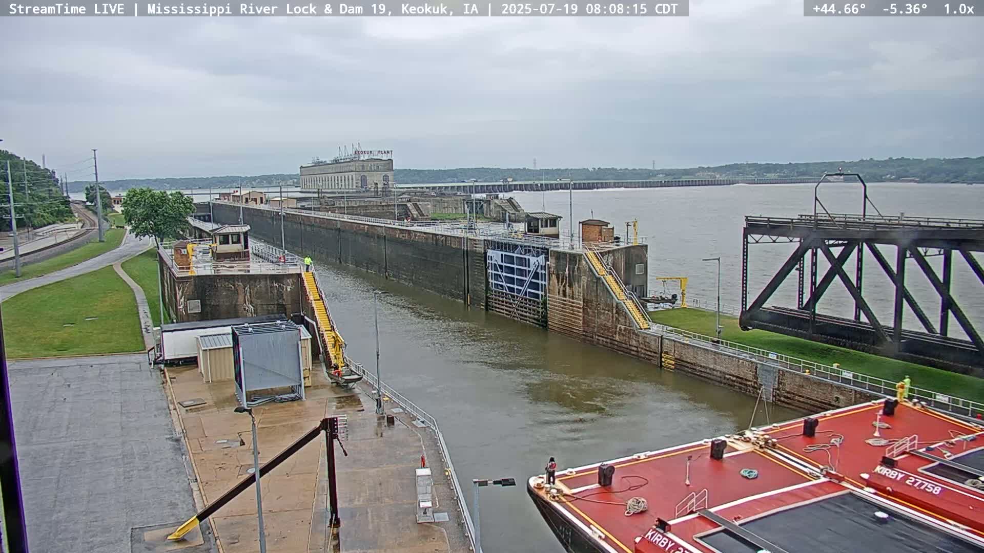 Keokuk Mississippi River Lock 19 Dam & Keokuk Power Plant Live Cam - Keokuk, Lee, Iowa, USA