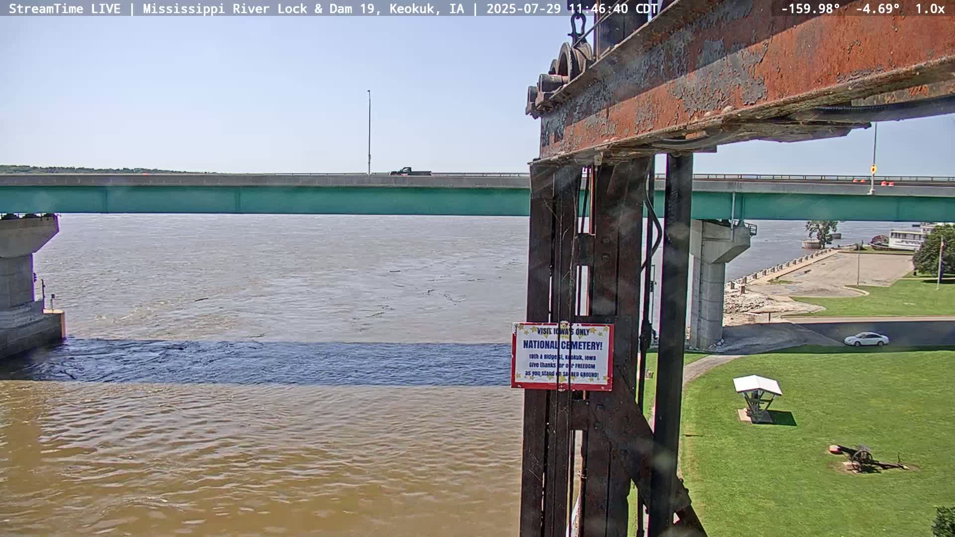Keokuk Mississippi River Lock 19 Dam & Keokuk Power Plant Live Cam - Keokuk, Lee, Iowa, USA