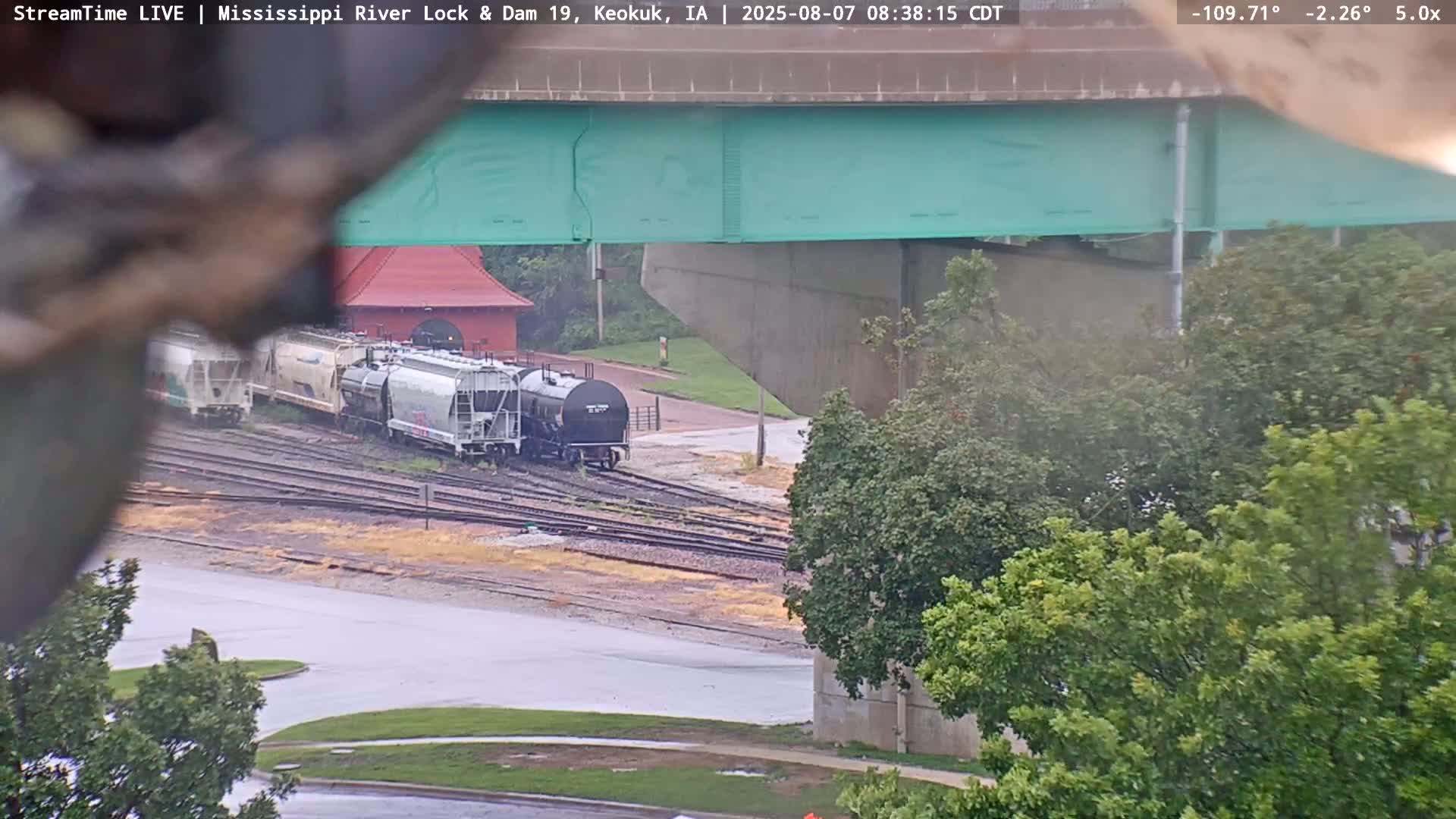 Keokuk Mississippi River Lock 19 Dam & Keokuk Power Plant Live Cam - Keokuk, Lee, Iowa, USA