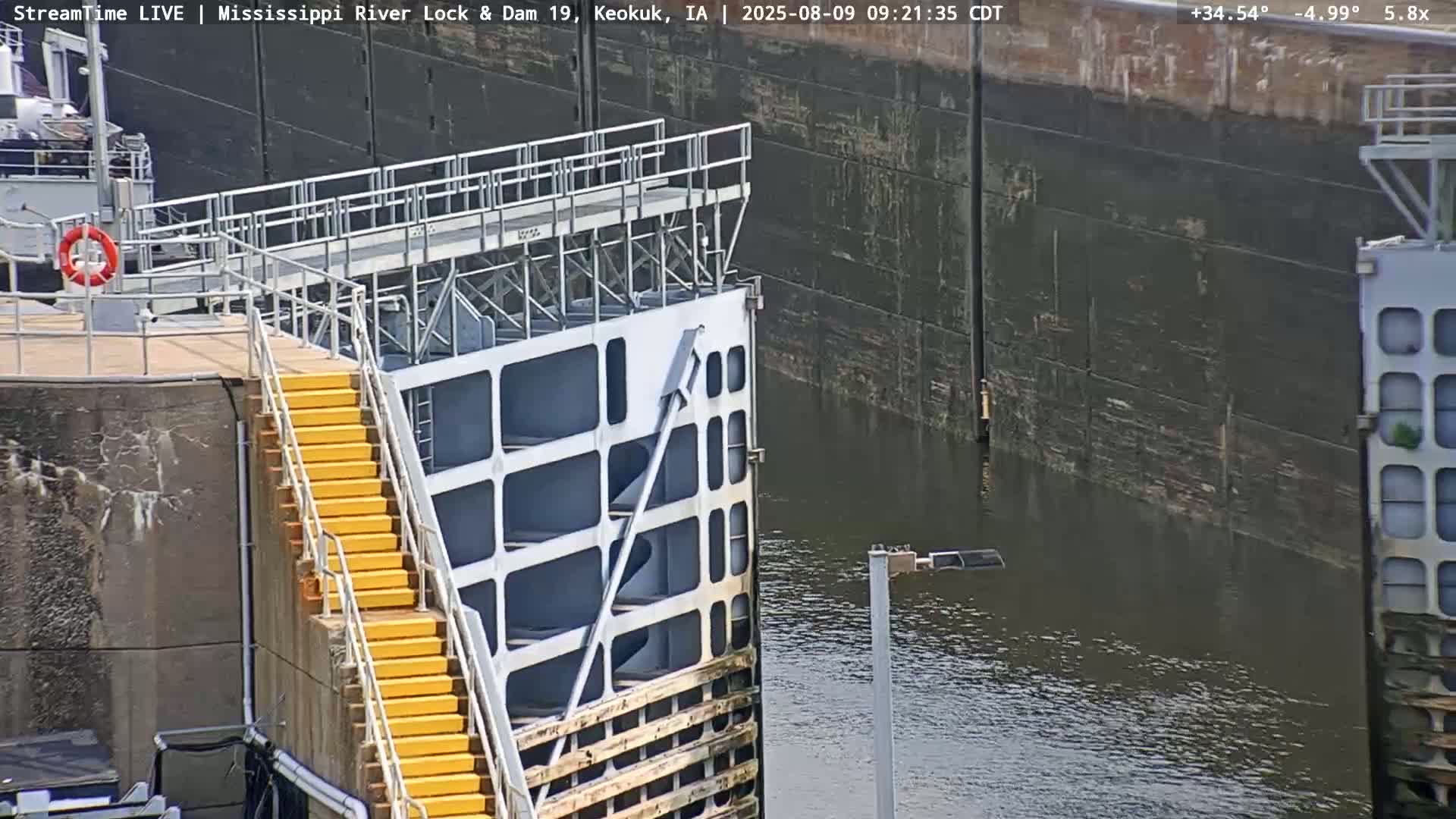 Keokuk Mississippi River Lock 19 Dam & Keokuk Power Plant Live Cam - Keokuk, Lee, Iowa, USA