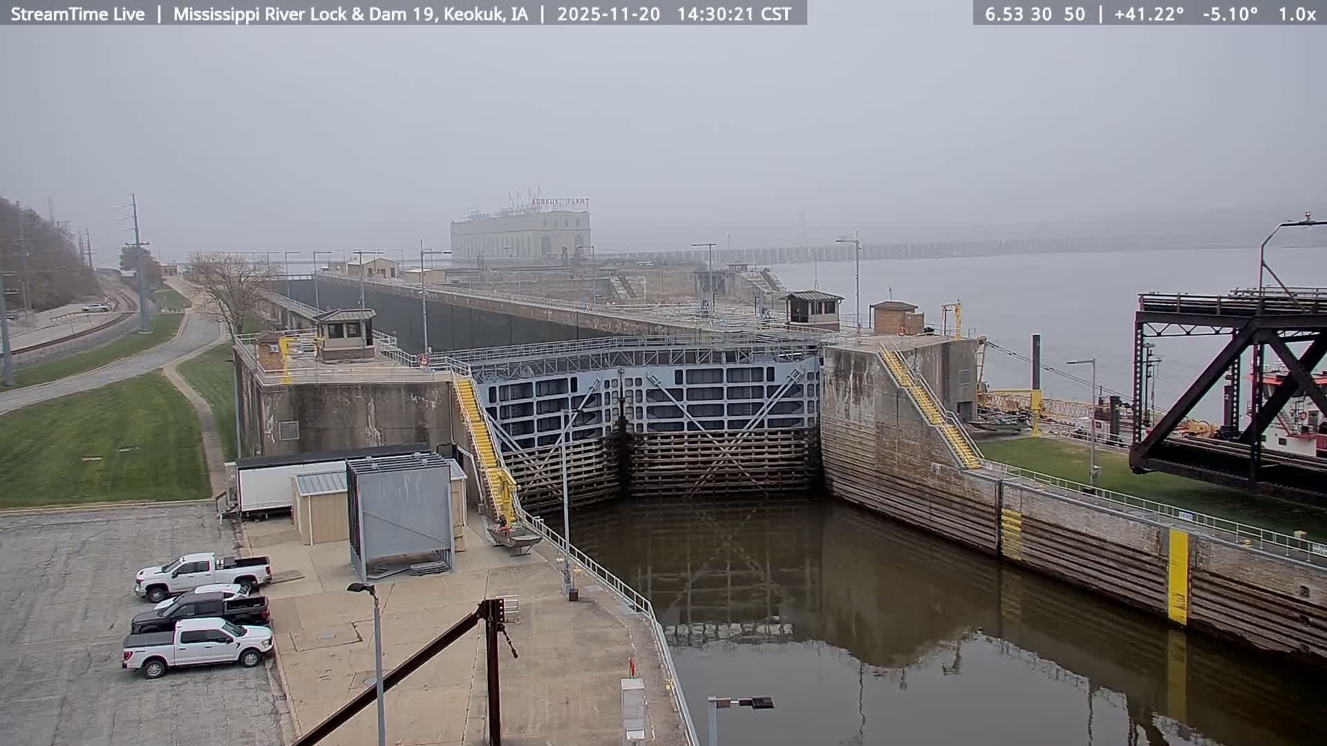 Keokuk Mississippi River Lock 19 Dam & Keokuk Power Plant Live Cam - Keokuk, Lee, Iowa, USA