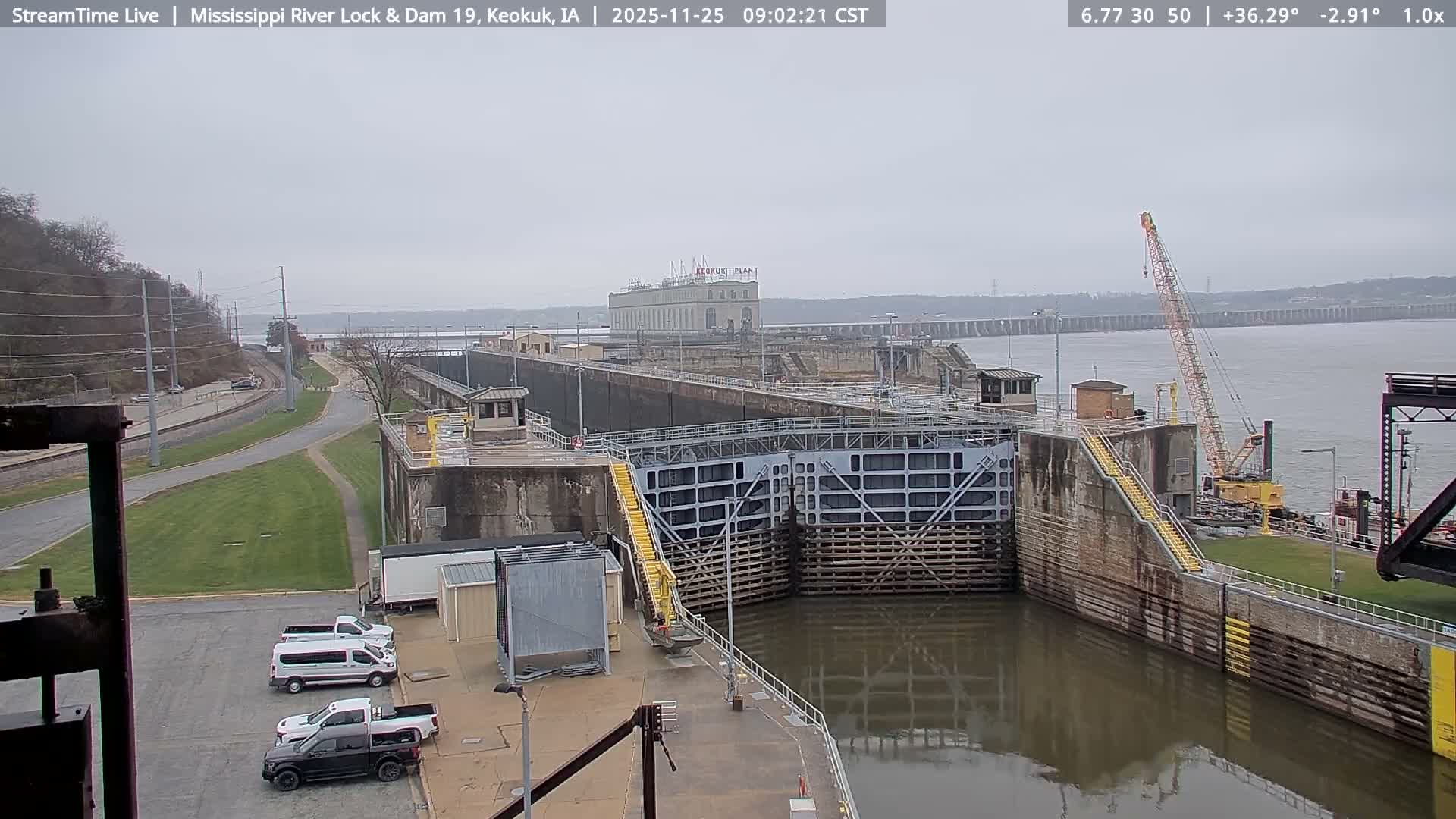 Keokuk Mississippi River Lock 19 Dam & Keokuk Power Plant Live Cam - Keokuk, Lee, Iowa, USA