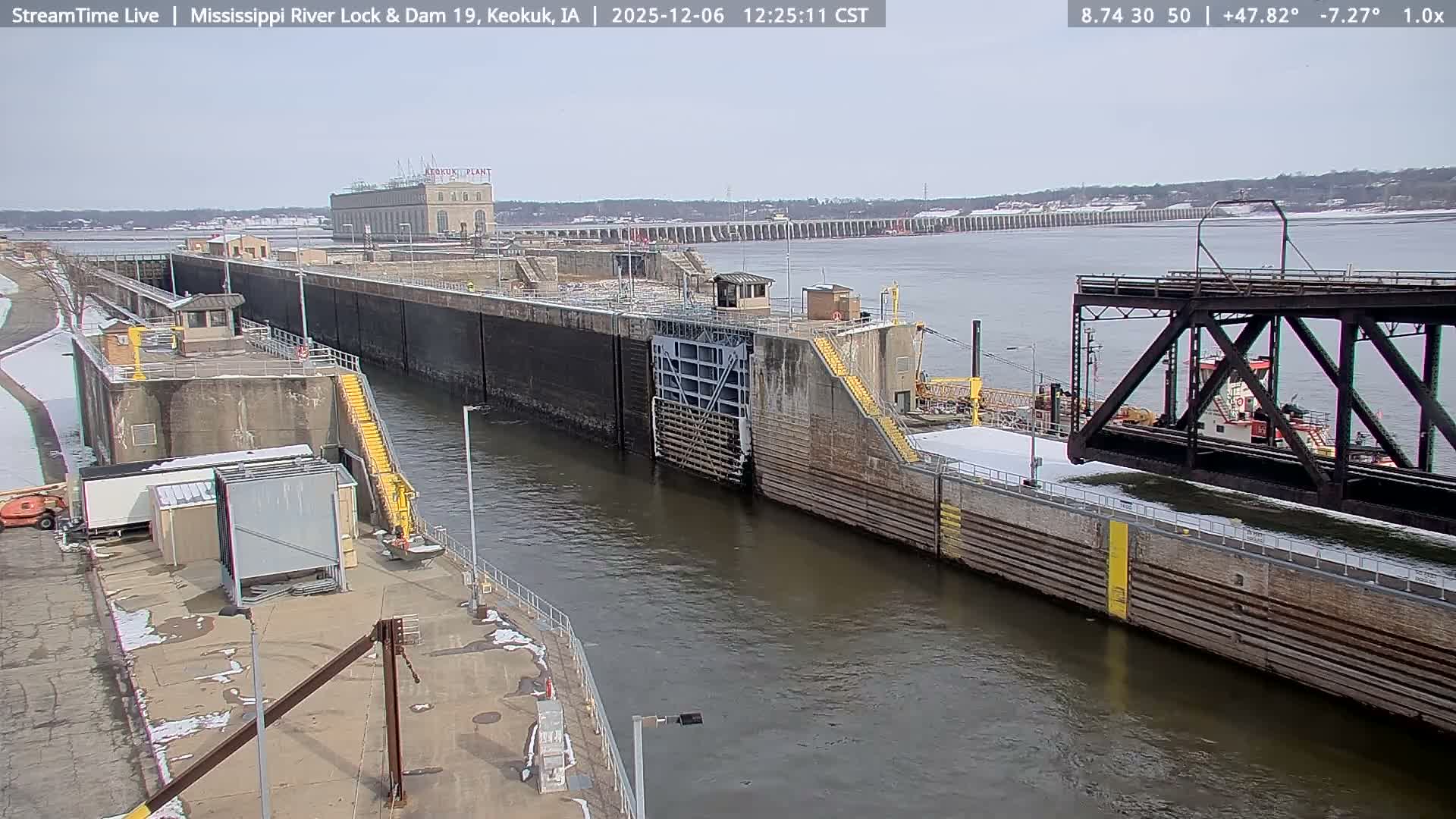 Keokuk Mississippi River Lock 19 Dam & Keokuk Power Plant Live Cam - Keokuk, Lee, Iowa, USA