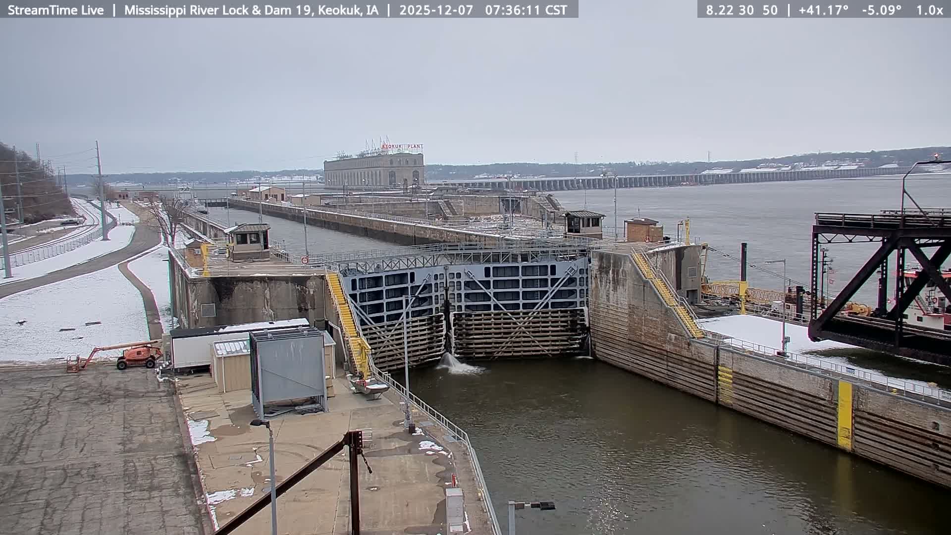 Keokuk Mississippi River Lock 19 Dam & Keokuk Power Plant Live Cam - Keokuk, Lee, Iowa, USA
