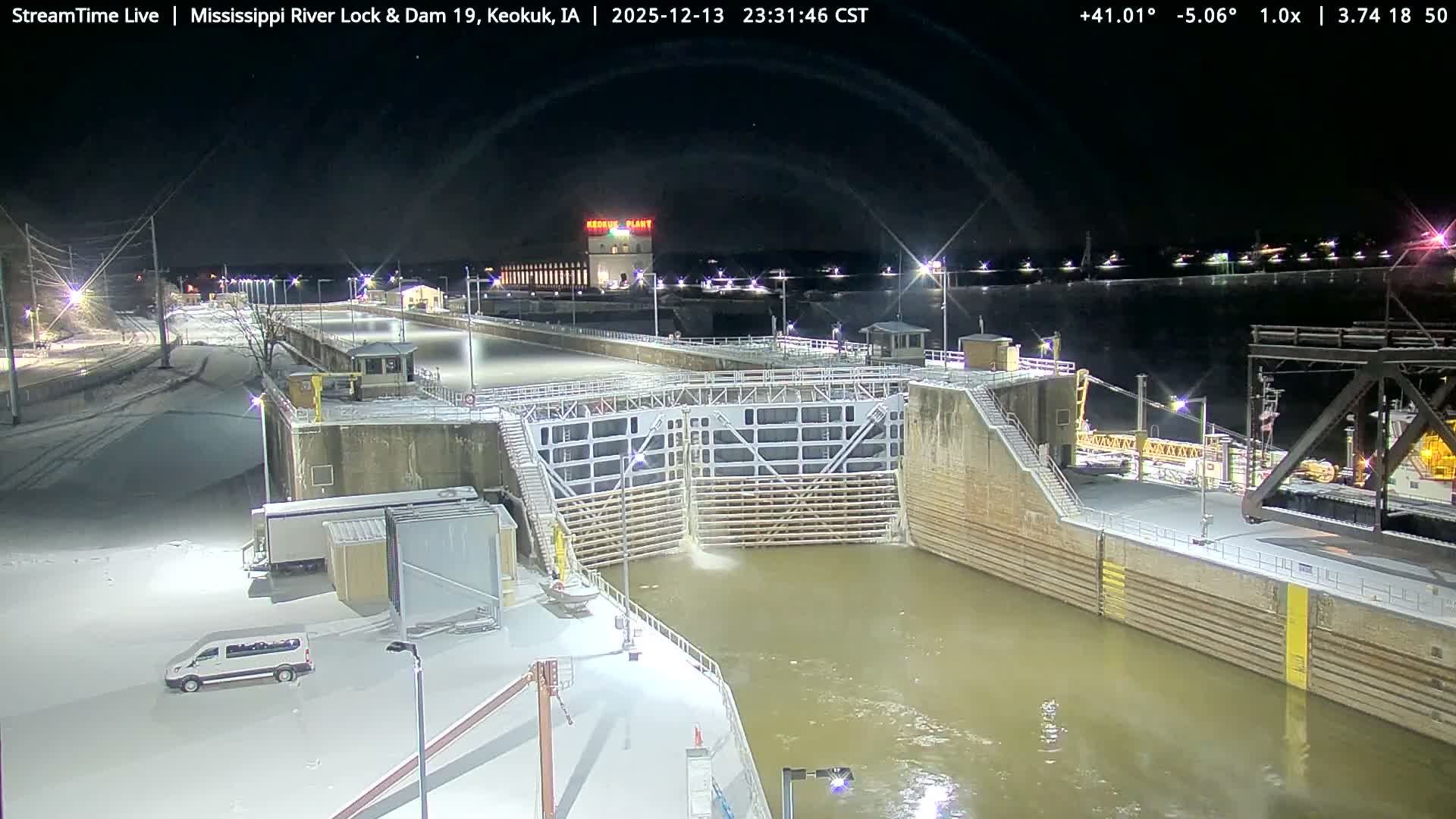 Keokuk Mississippi River Lock 19 Dam & Keokuk Power Plant Live Cam - Keokuk, Lee, Iowa, USA
