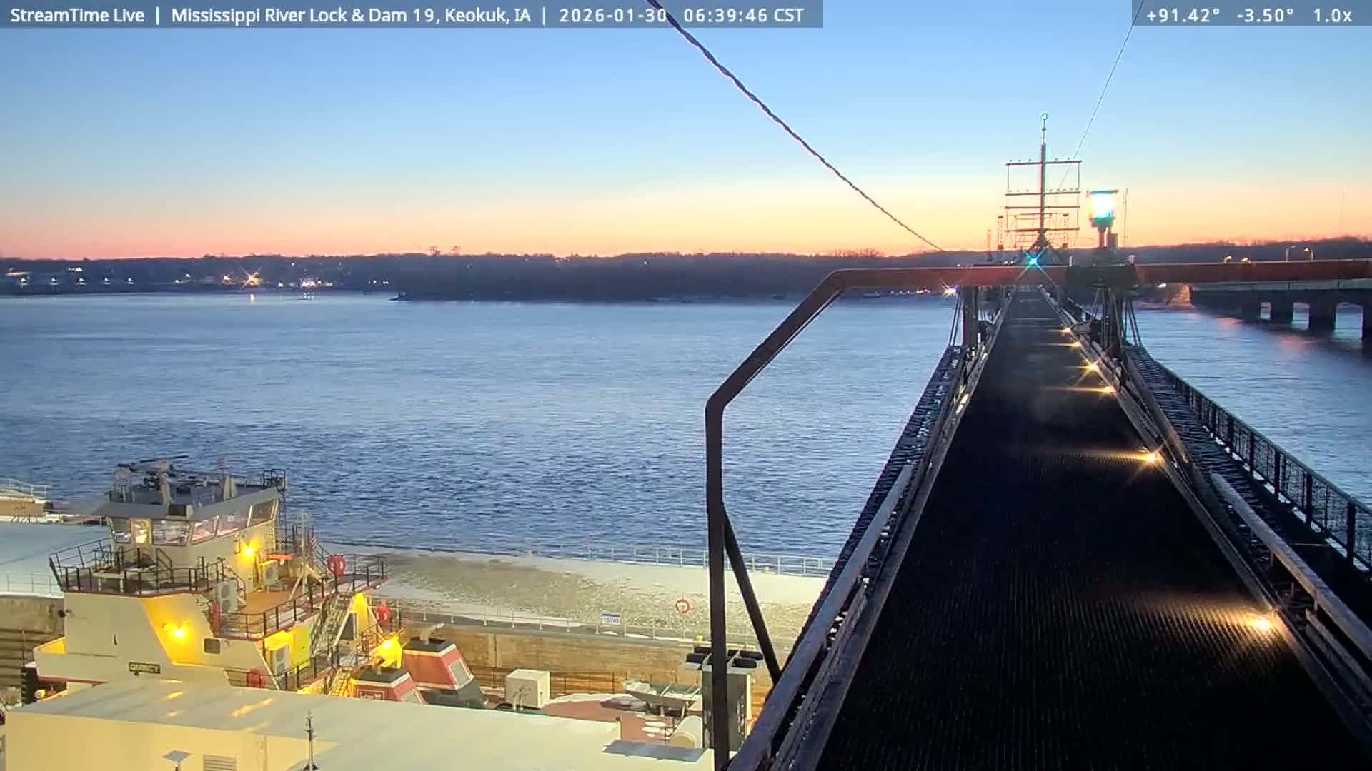 Keokuk Mississippi River Lock 19 Dam & Keokuk Power Plant Live Cam - Keokuk, Lee, Iowa, USA