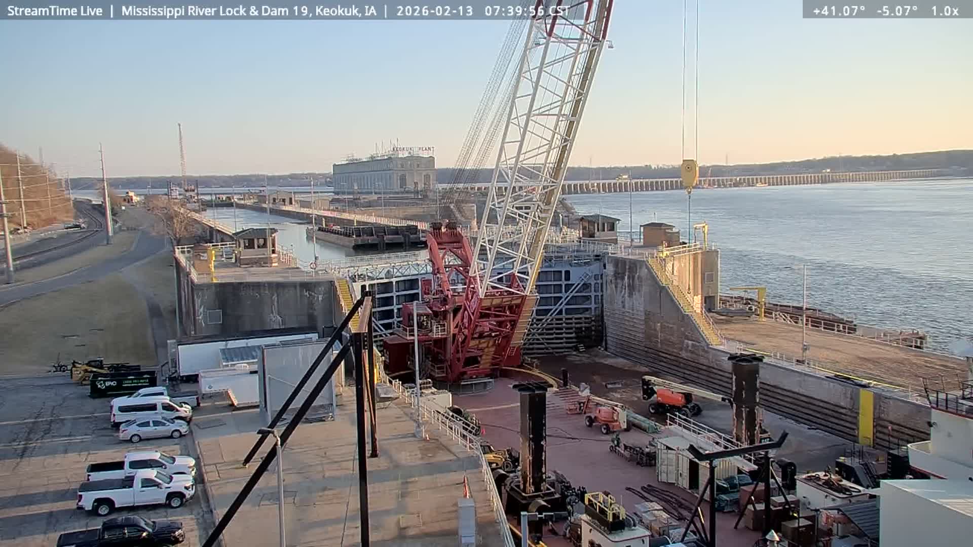 Keokuk Mississippi River Lock 19 Dam & Keokuk Power Plant Live Cam - Keokuk, Lee, Iowa, USA