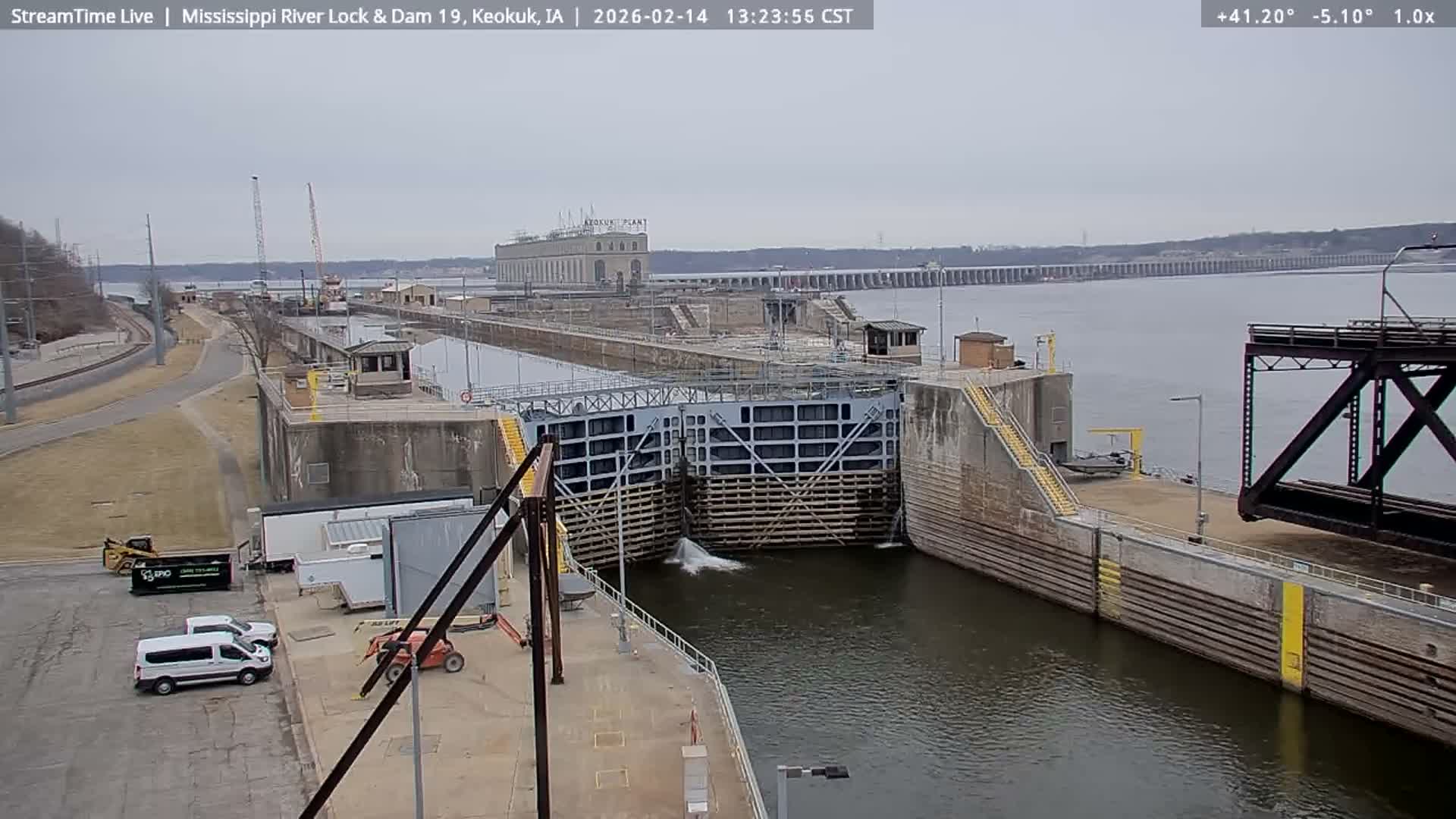 Keokuk Mississippi River Lock 19 Dam & Keokuk Power Plant Live Cam - Keokuk, Lee, Iowa, USA
