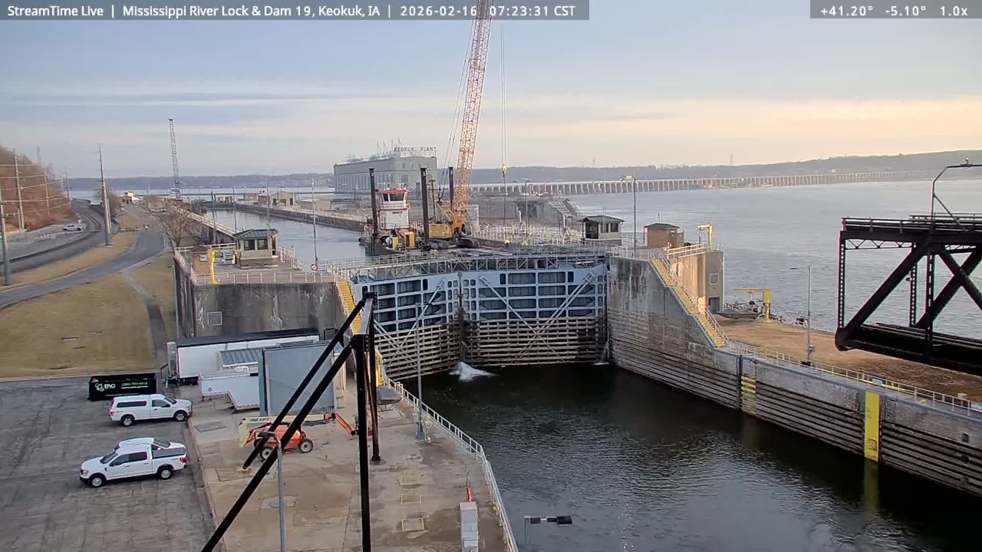 Keokuk Mississippi River Lock 19 Dam & Keokuk Power Plant Live Cam - Keokuk, Lee, Iowa, USA