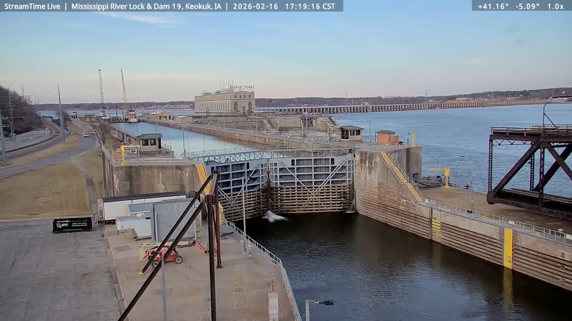 Keokuk Mississippi River Lock 19 Dam & Keokuk Power Plant Live Cam - Keokuk, Lee, Iowa, USA