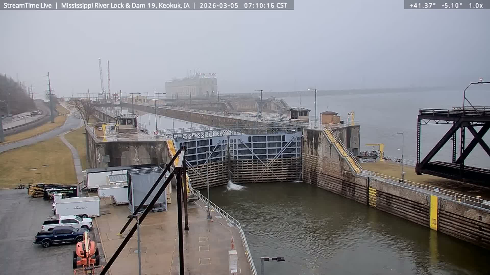 Keokuk Mississippi River Lock 19 Dam & Keokuk Power Plant Live Cam - Keokuk, Lee, Iowa, USA