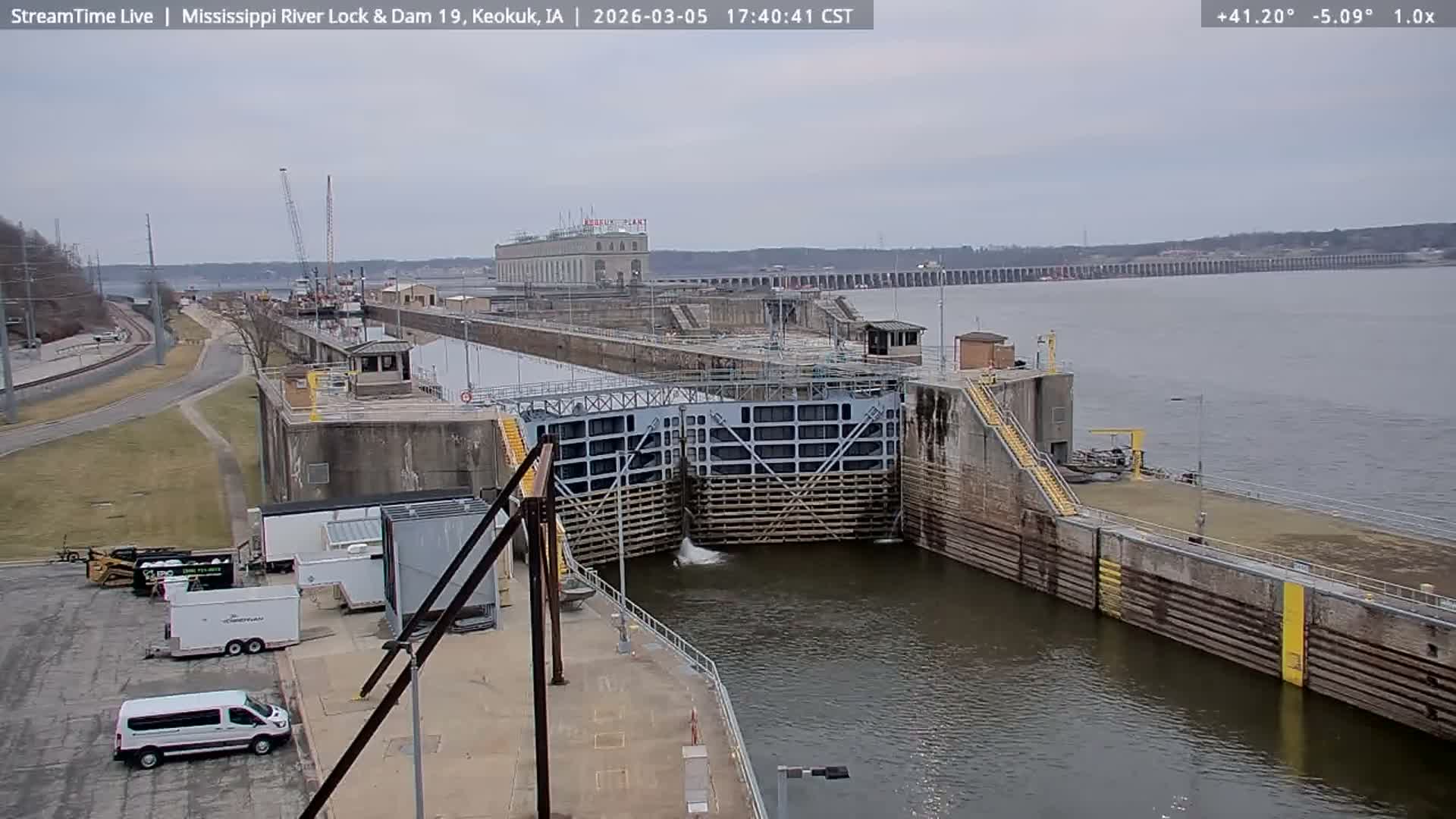 Keokuk Mississippi River Lock 19 Dam & Keokuk Power Plant Live Cam - Keokuk, Lee, Iowa, USA