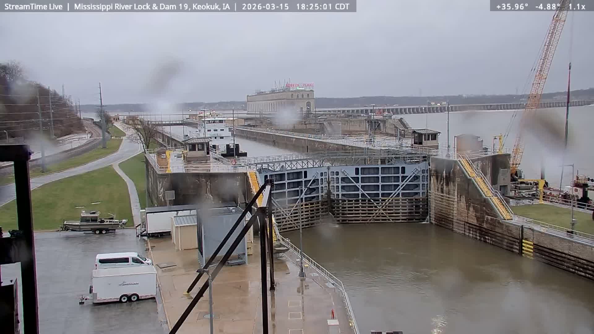 Keokuk Mississippi River Lock 19 Dam & Keokuk Power Plant Live Cam - Keokuk, Lee, Iowa, USA