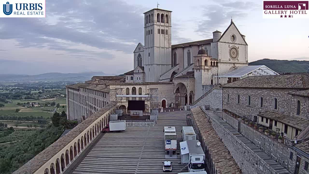 Assisi Basilica of San Francesco Live Cam - Perugia, Umbria, Italy