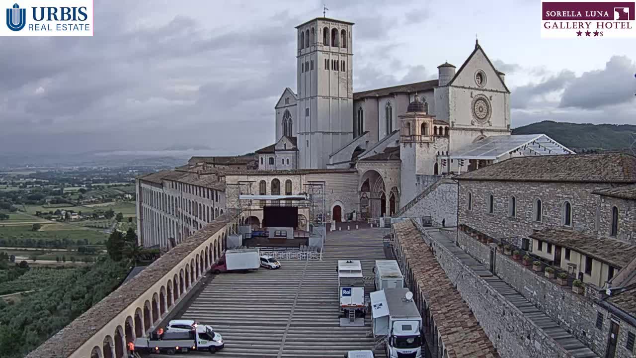 Assisi Basilica of San Francesco Live Cam - Perugia, Umbria, Italy