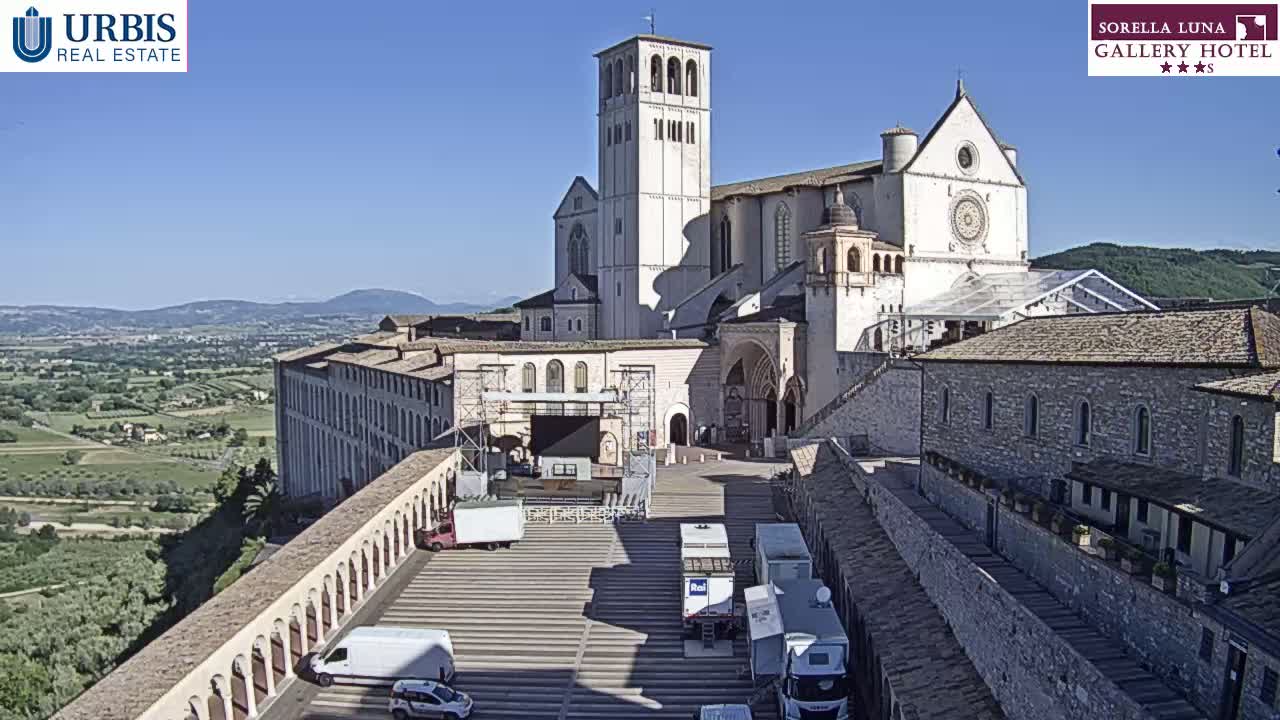 Assisi Basilica of San Francesco Live Cam - Perugia, Umbria, Italy