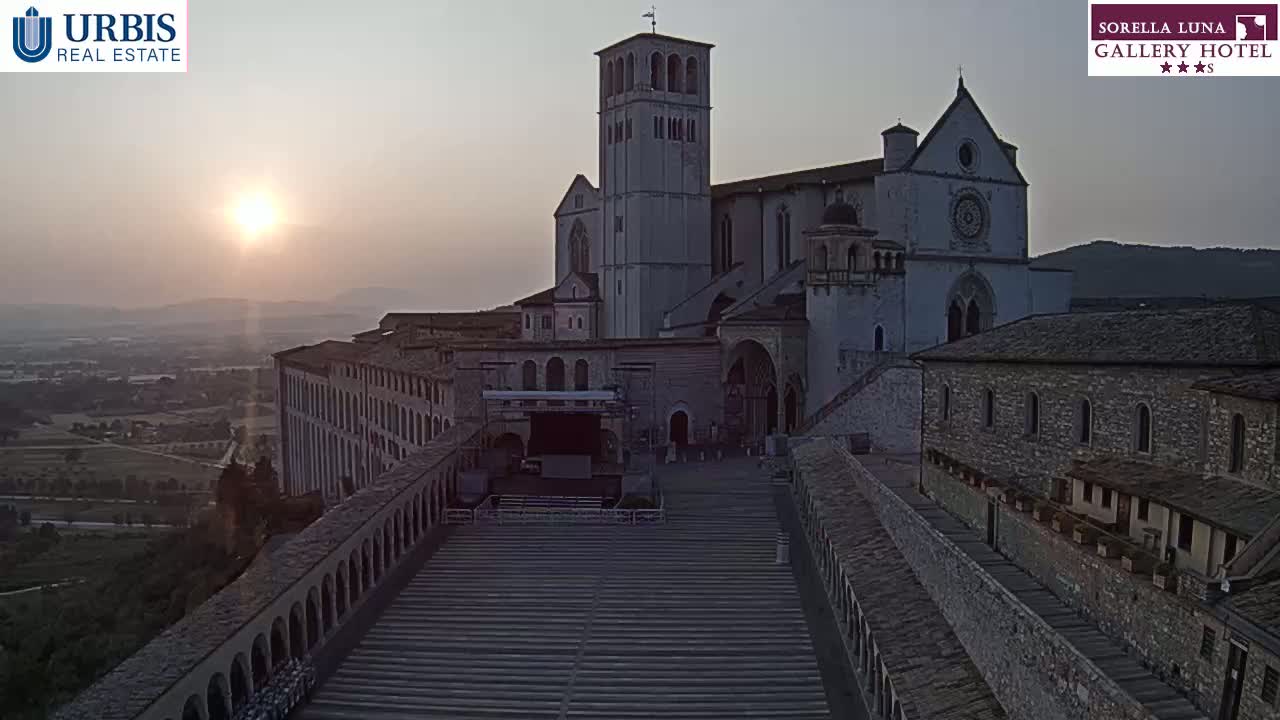 Assisi Basilica of San Francesco Live Cam - Perugia, Umbria, Italy