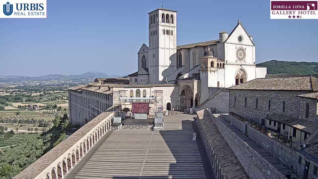 Assisi Basilica of San Francesco Live Cam - Perugia, Umbria, Italy