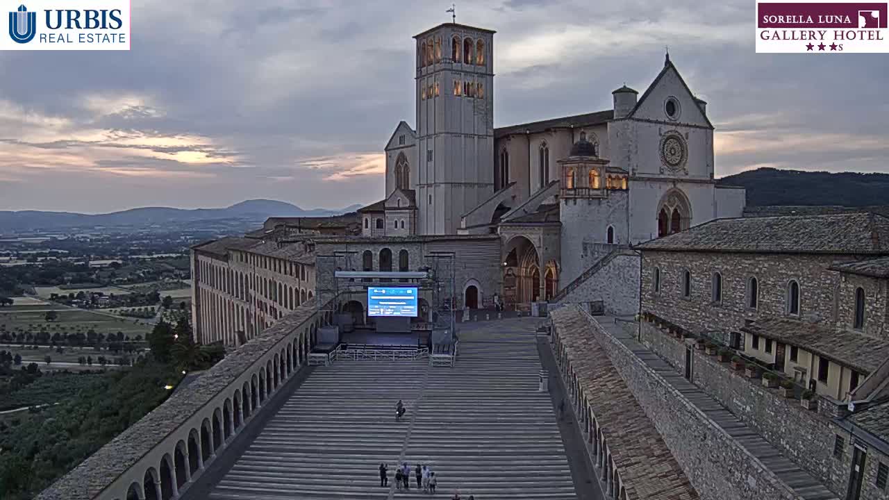 Assisi Basilica of San Francesco Live Cam - Perugia, Umbria, Italy