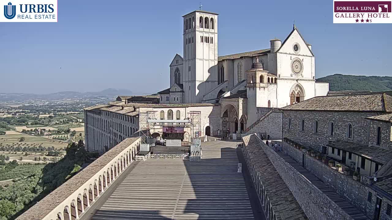 Assisi Basilica of San Francesco Live Cam - Perugia, Umbria, Italy