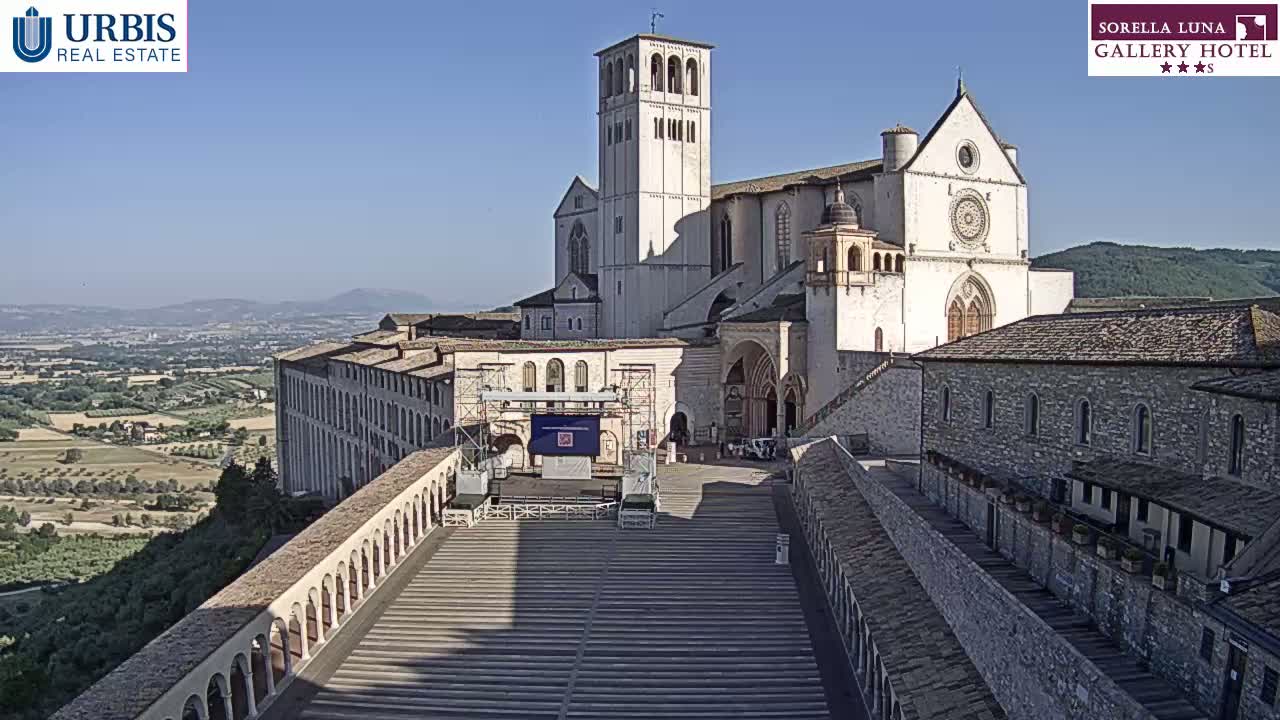 Assisi Basilica of San Francesco Live Cam - Perugia, Umbria, Italy